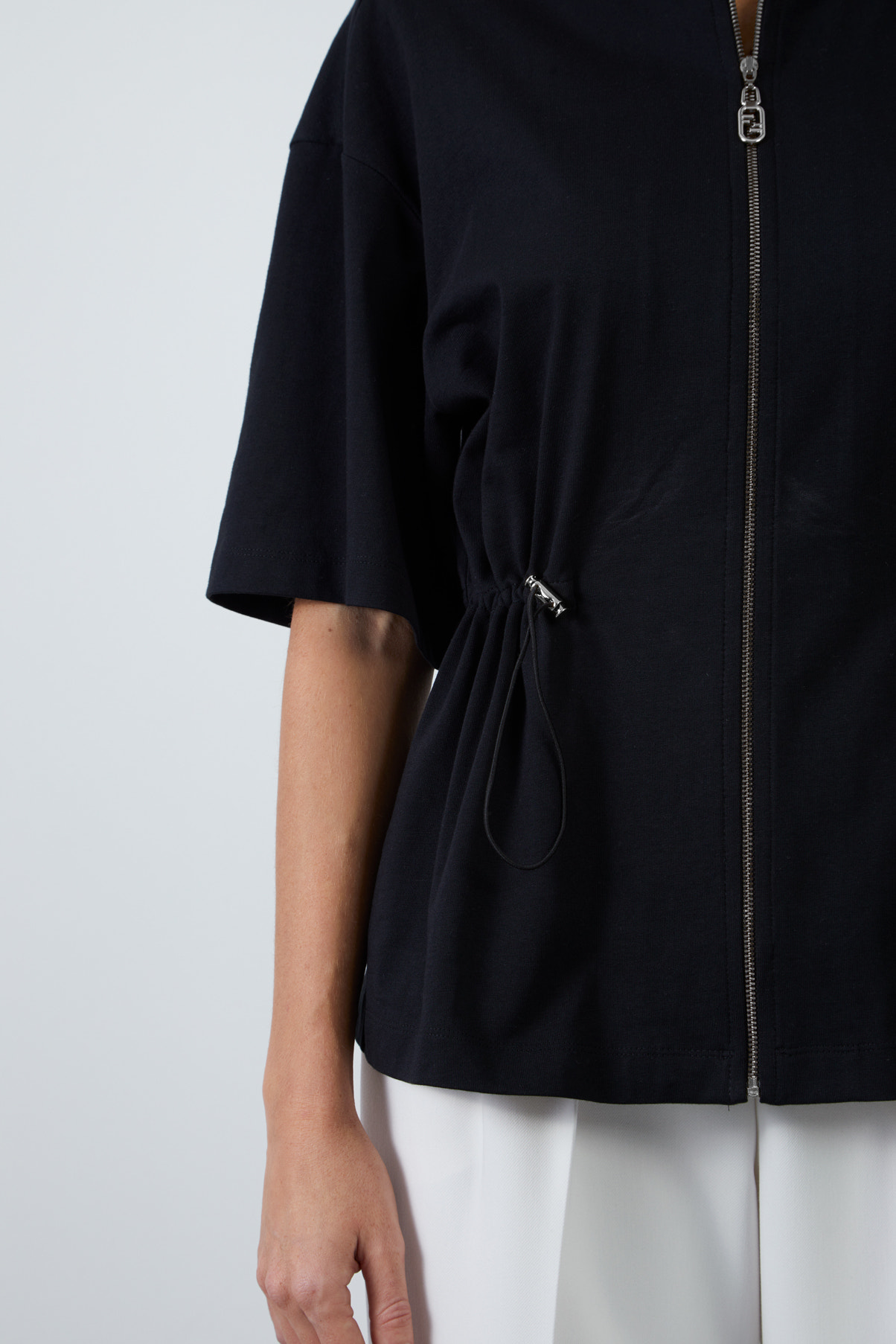 Metal Fermuarlı Beli Ayarlamalı Kısa Kollu Bluz