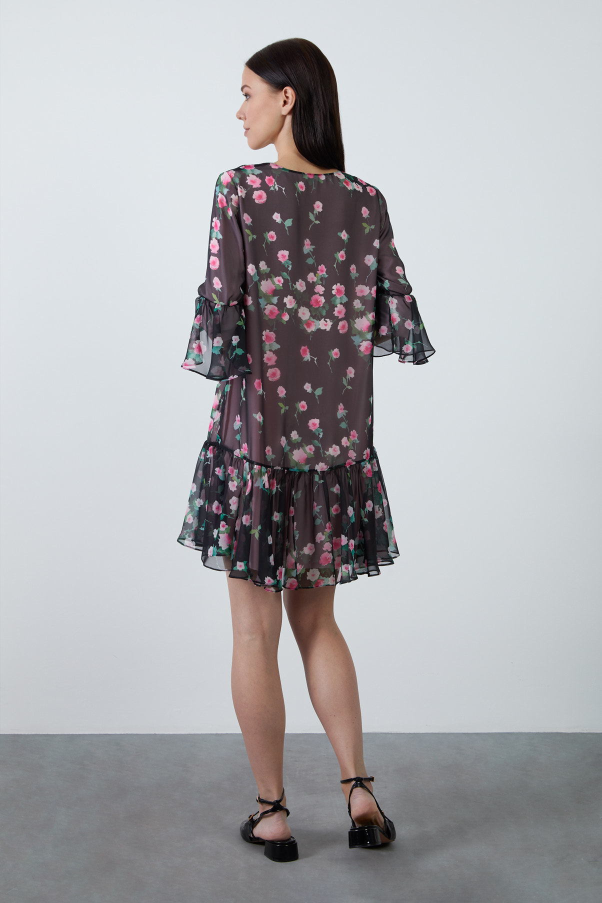 Yaka Bağlamalı Eteği Fırfırlı Çiçek Desenli Mini Şifon Elbise