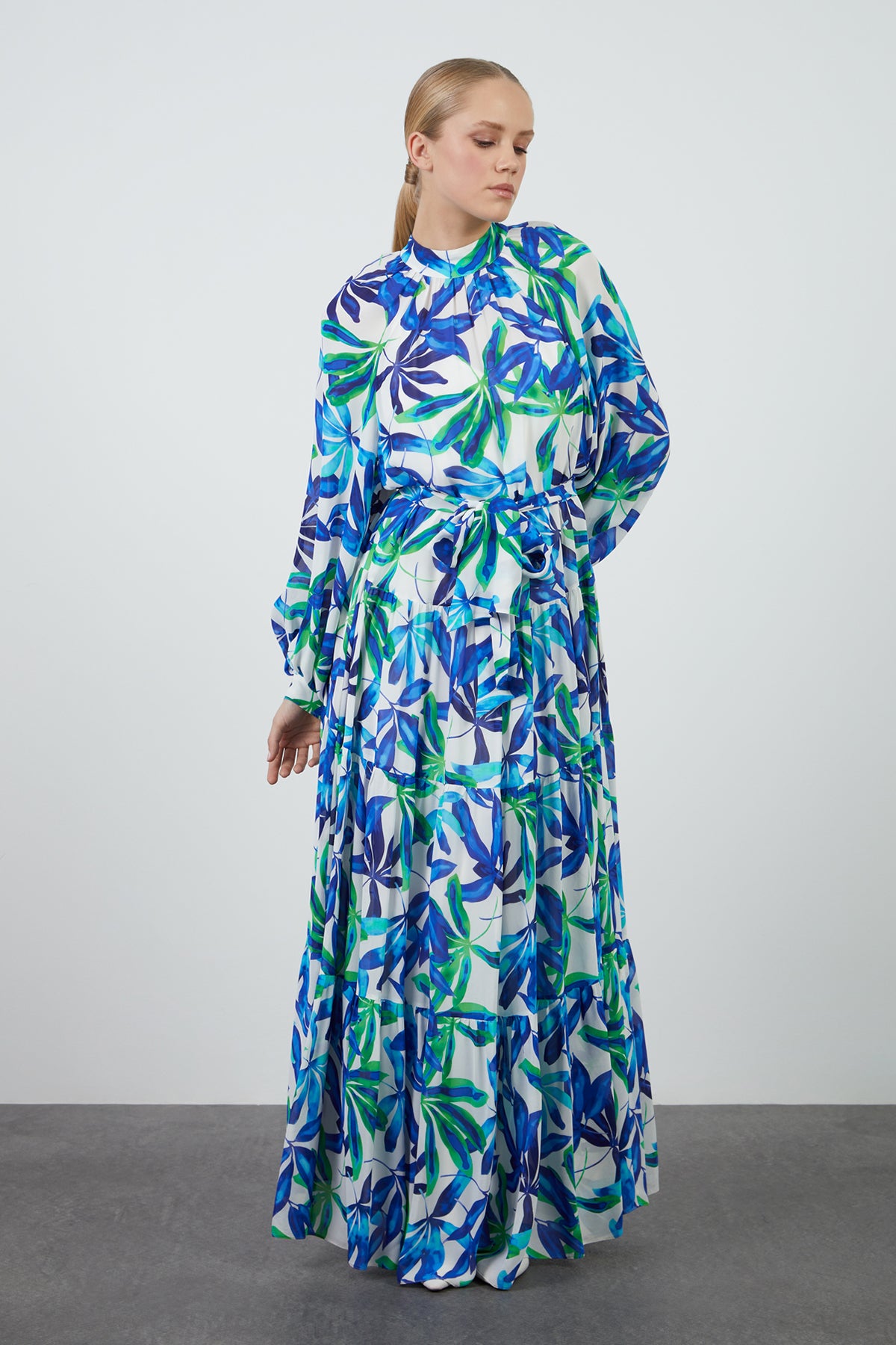 Uzun Kollu Desenli Uzun Elbise