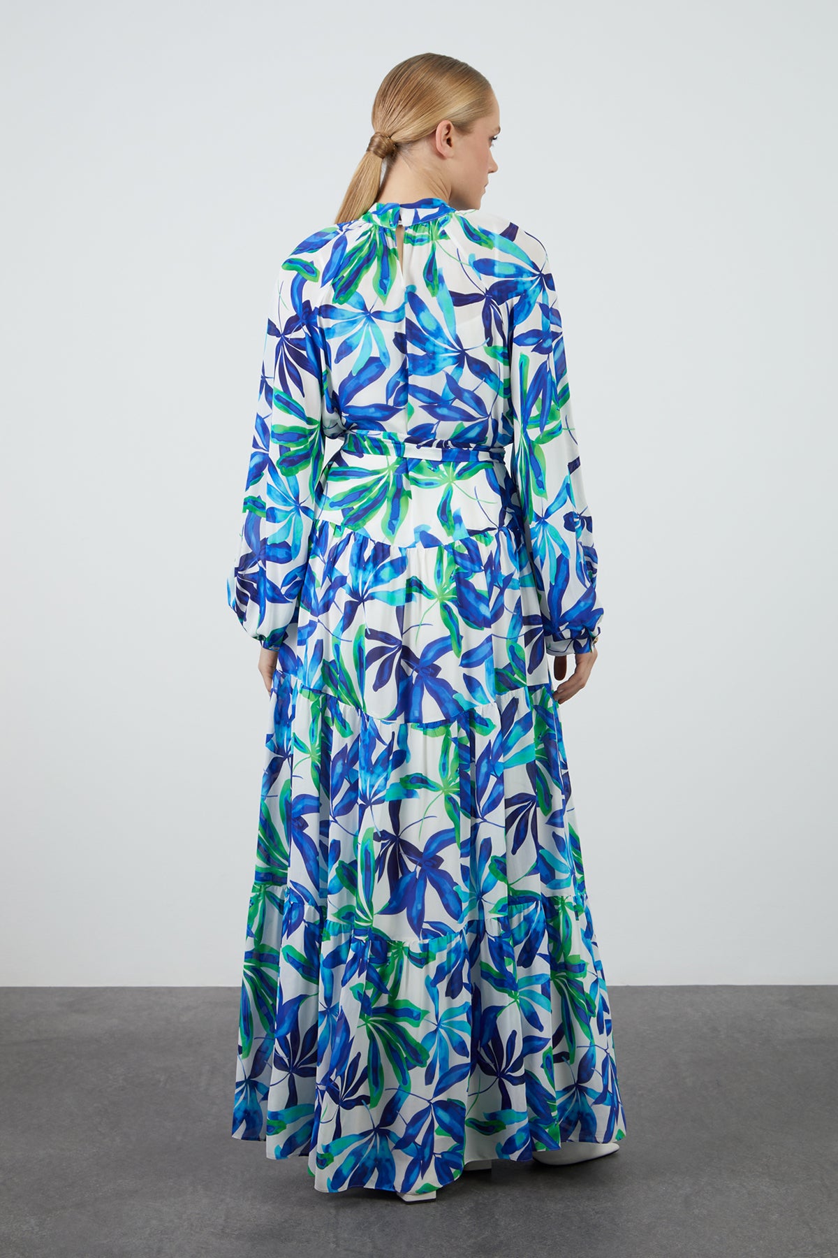 Uzun Kollu Desenli Uzun Elbise