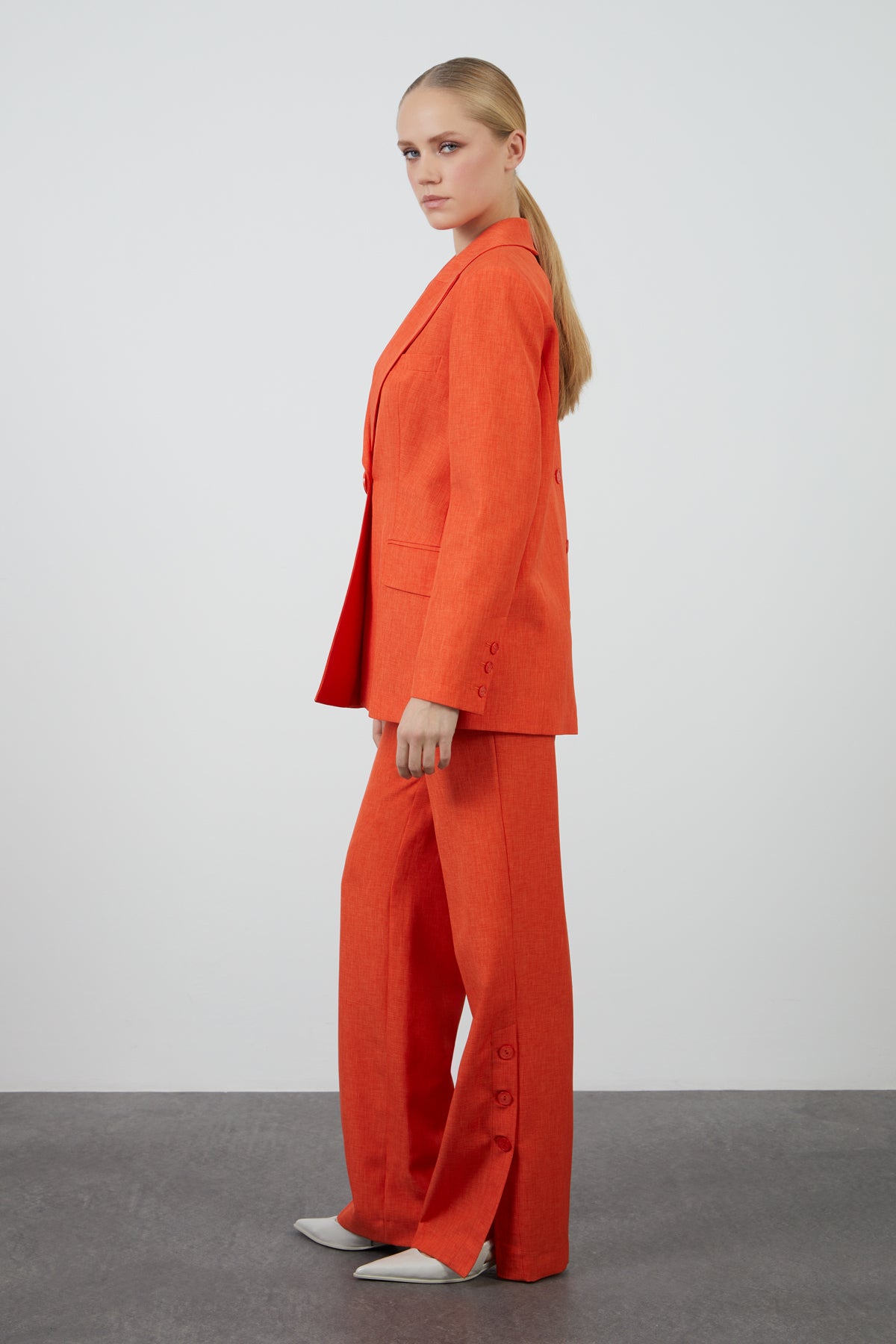 Sırt Düğme Detaylı Üç Cepli Rahat Kesim Turuncu Takım