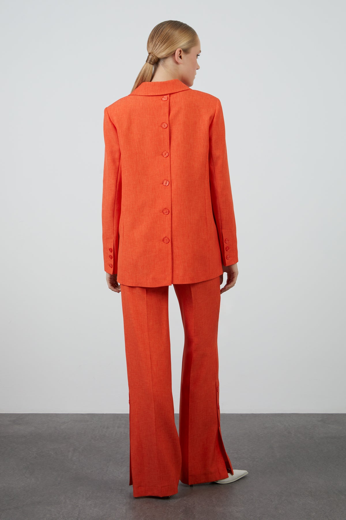 Sırt Düğme Detaylı Üç Cepli Rahat Kesim Turuncu Takım