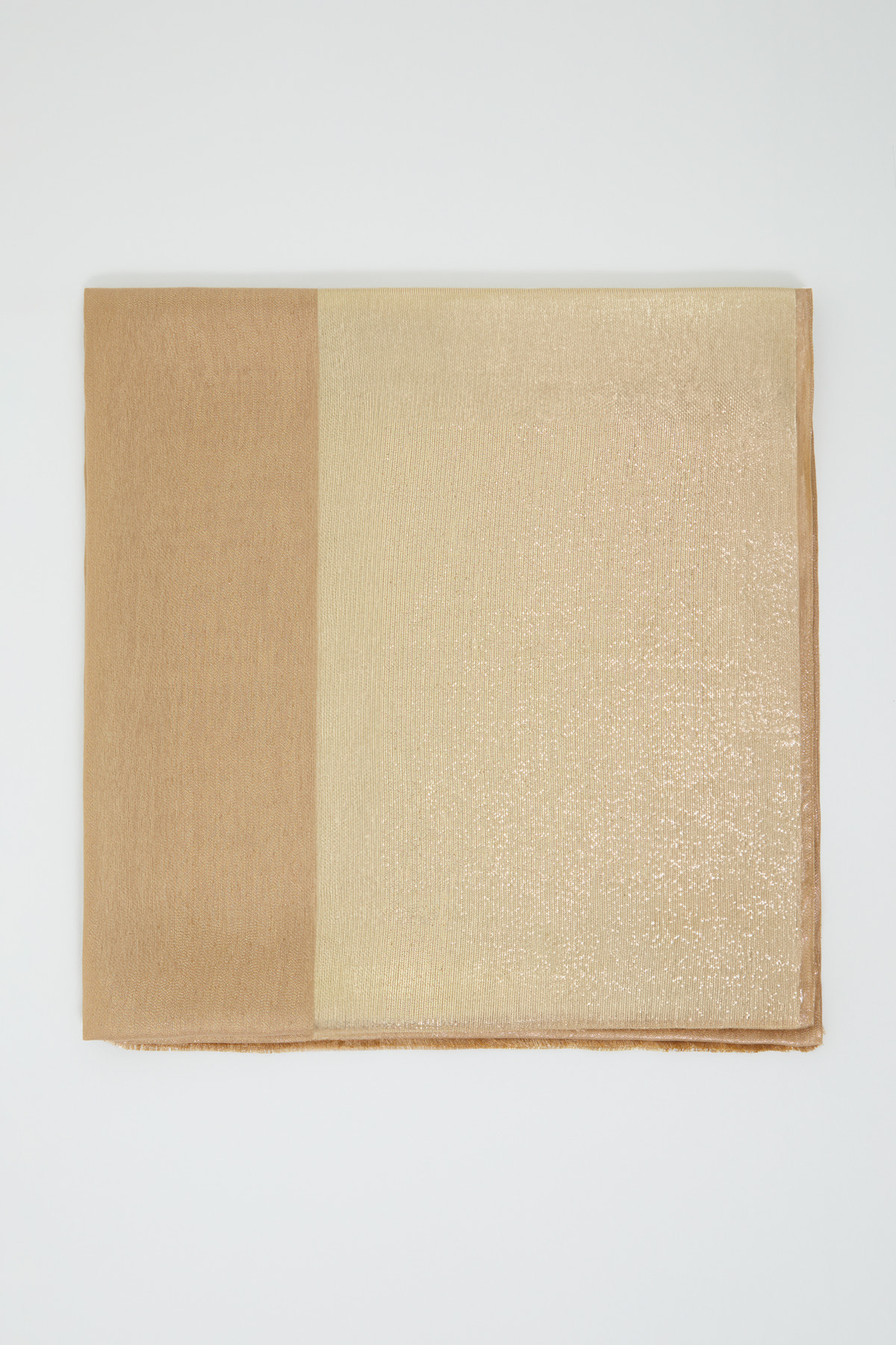 Parlak Yüzeyli Şal