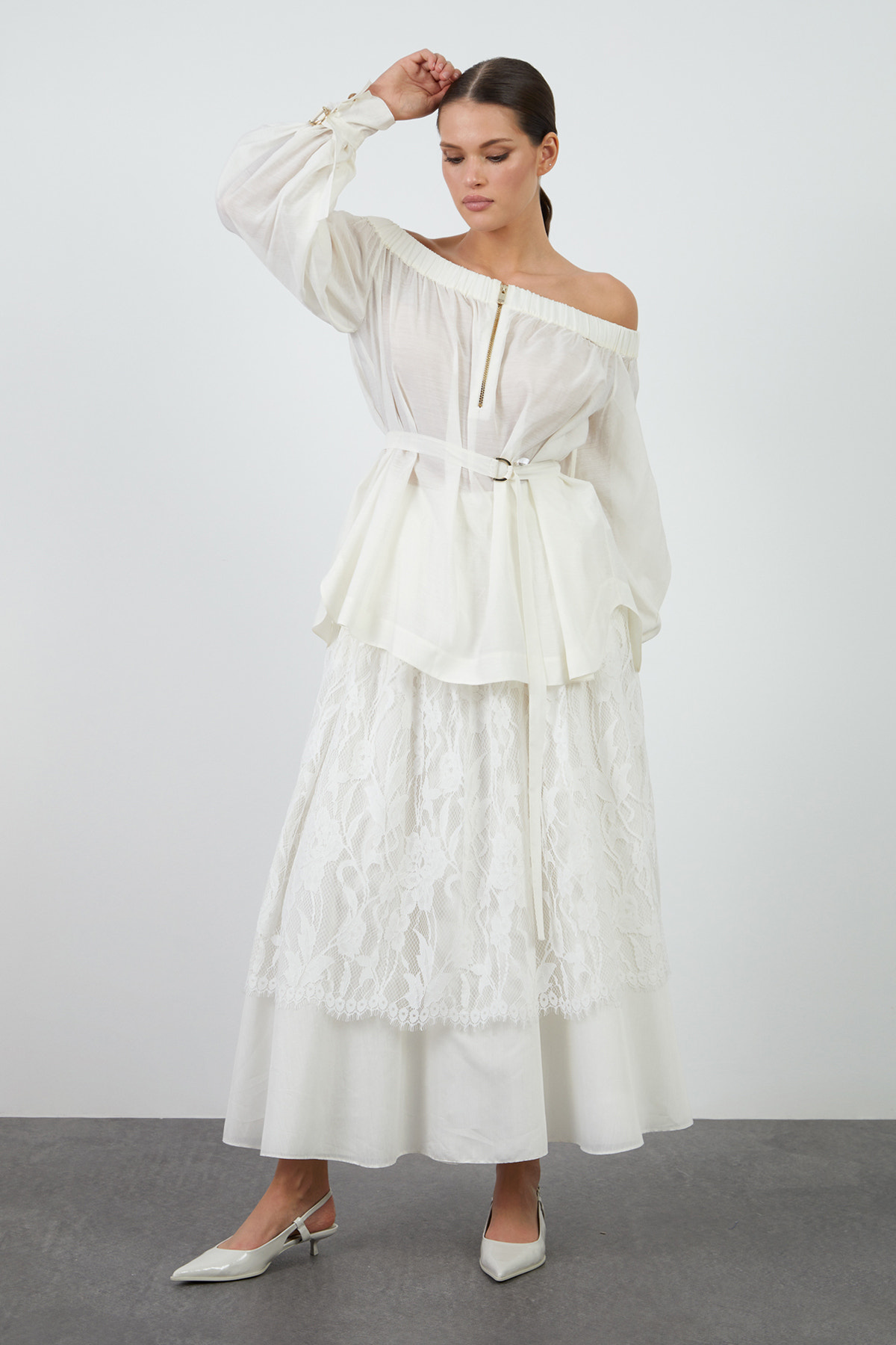 Madonna Yaka Uzun Kollu Bluz