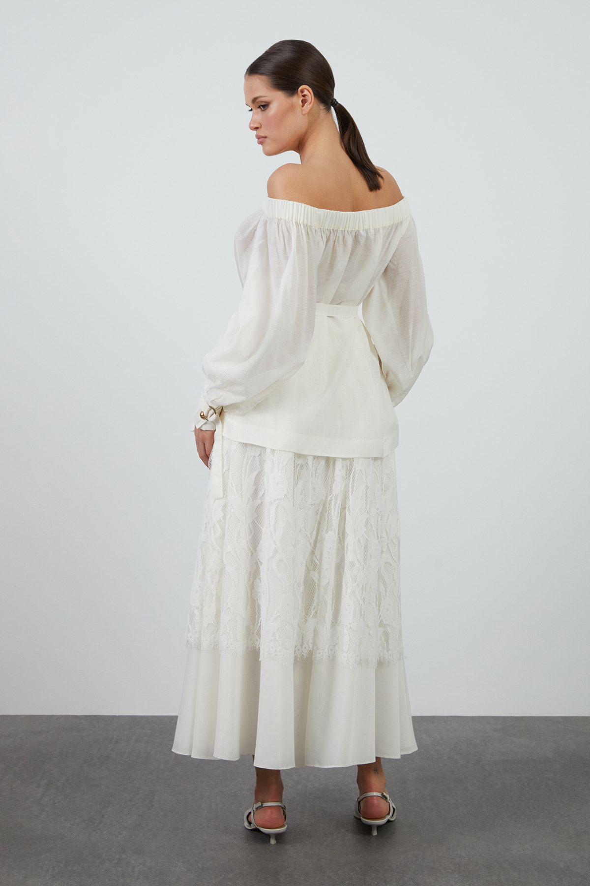 Madonna Yaka Uzun Kollu Bluz