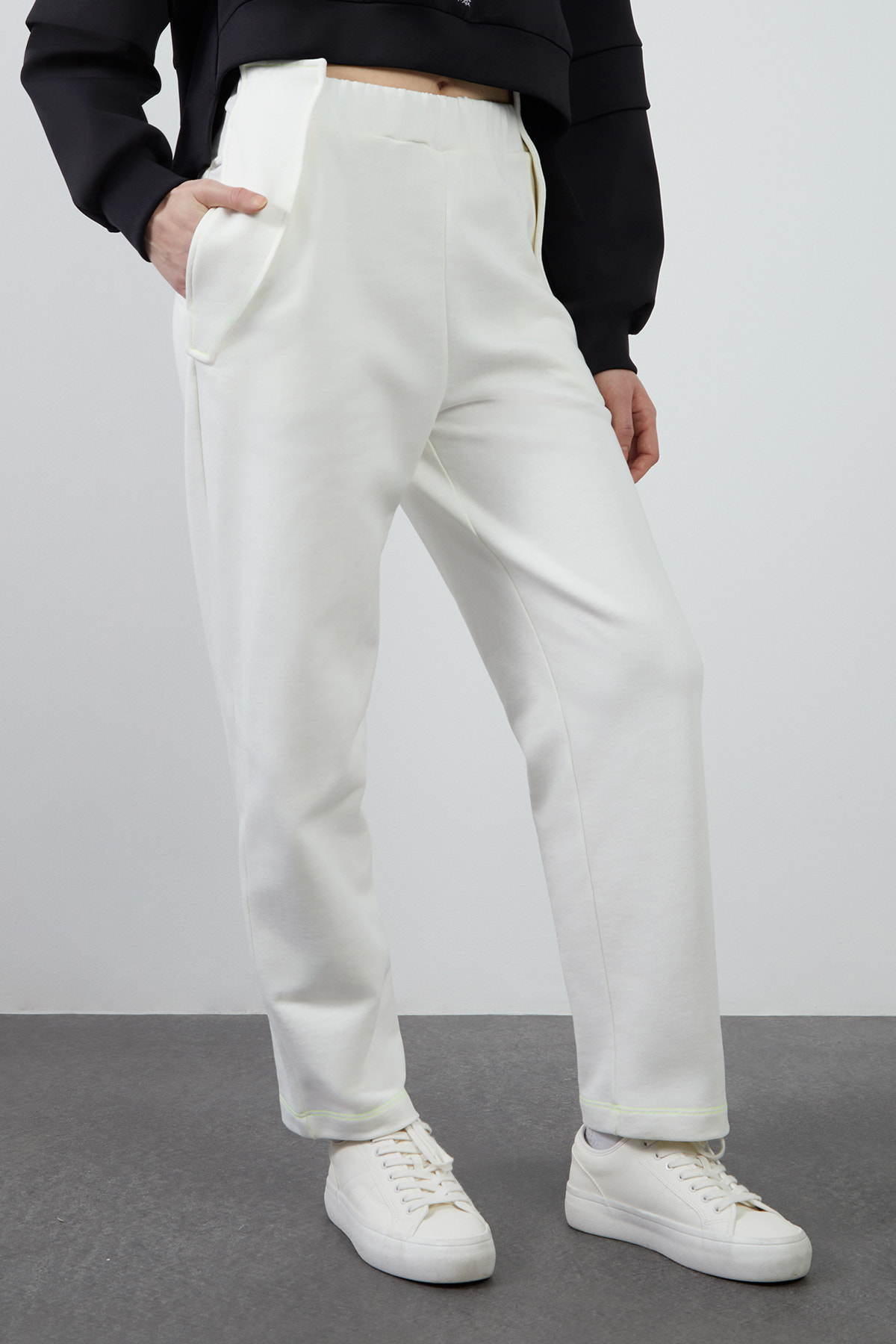 Kontrast Renk Dikişli Pantolon