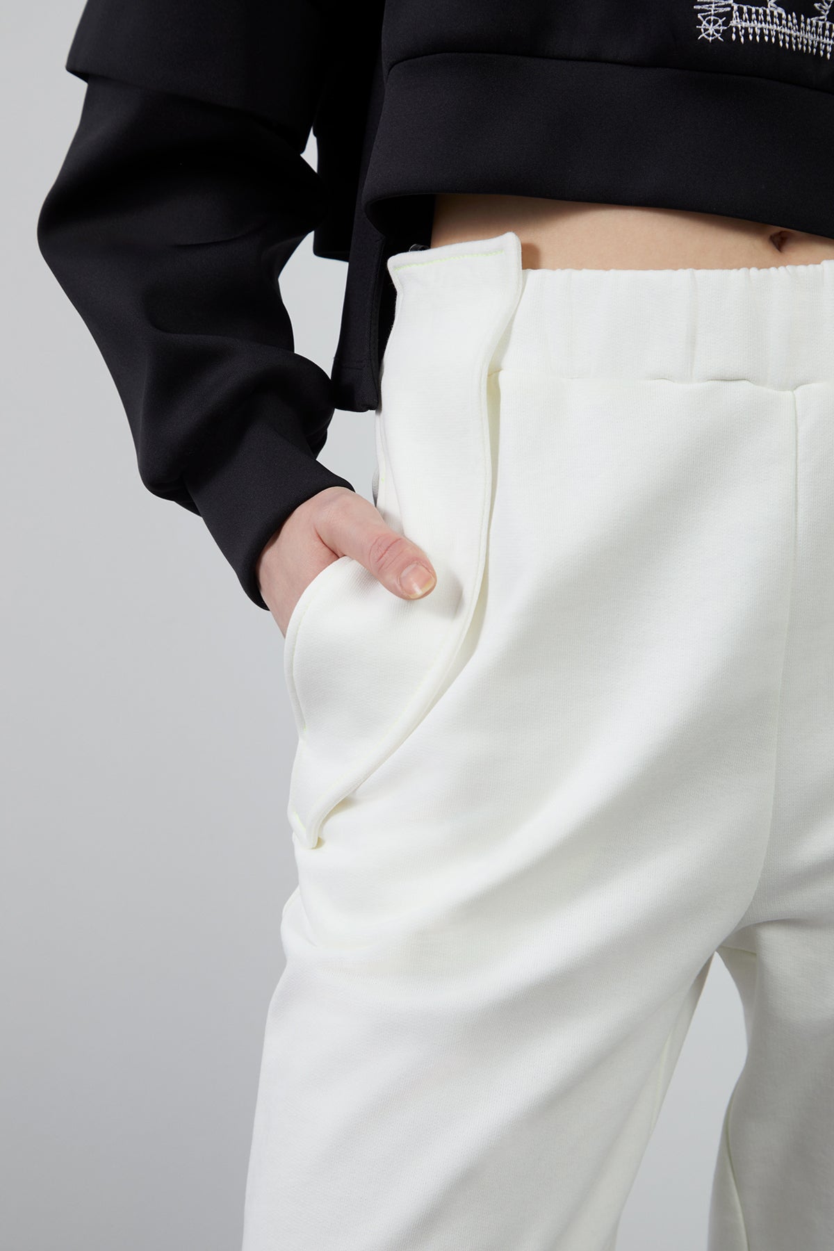 Kontrast Renk Dikişli Pantolon