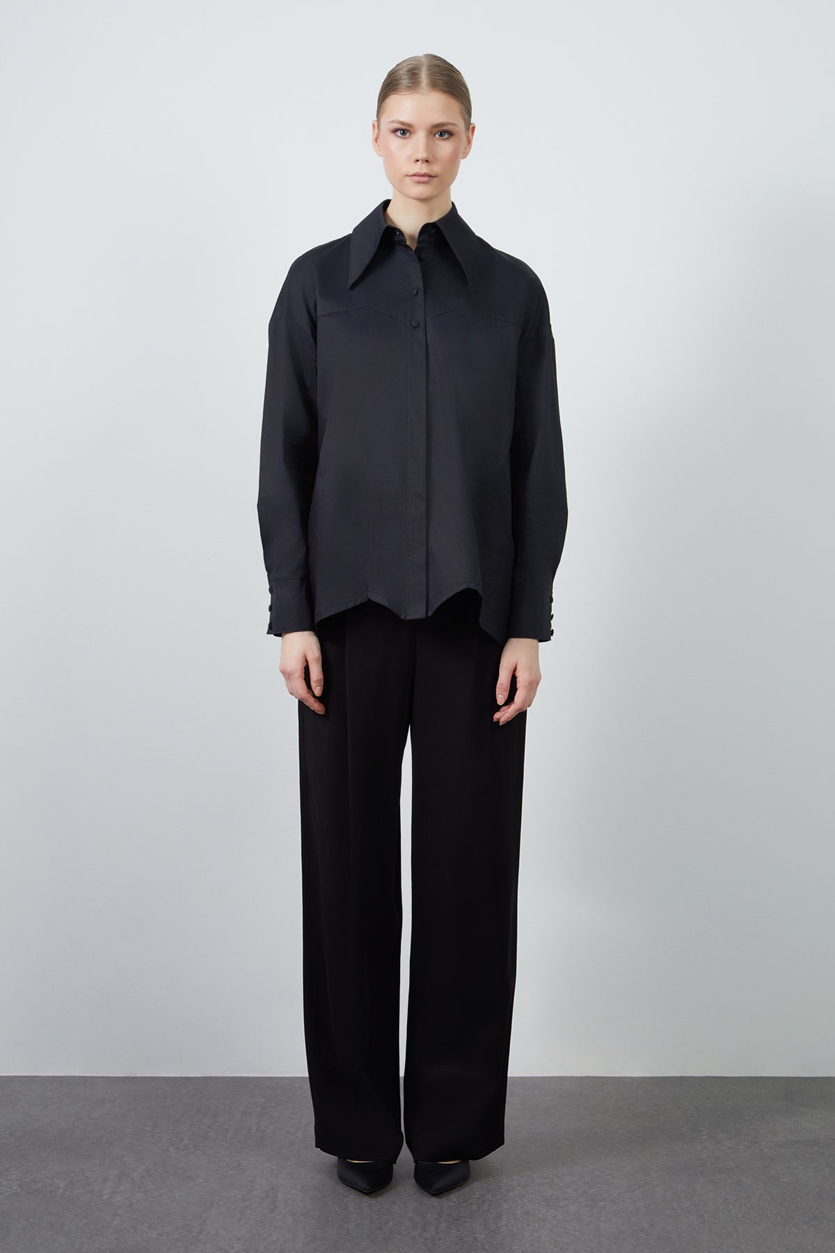 Kup Detaylı Poplin Gömlek