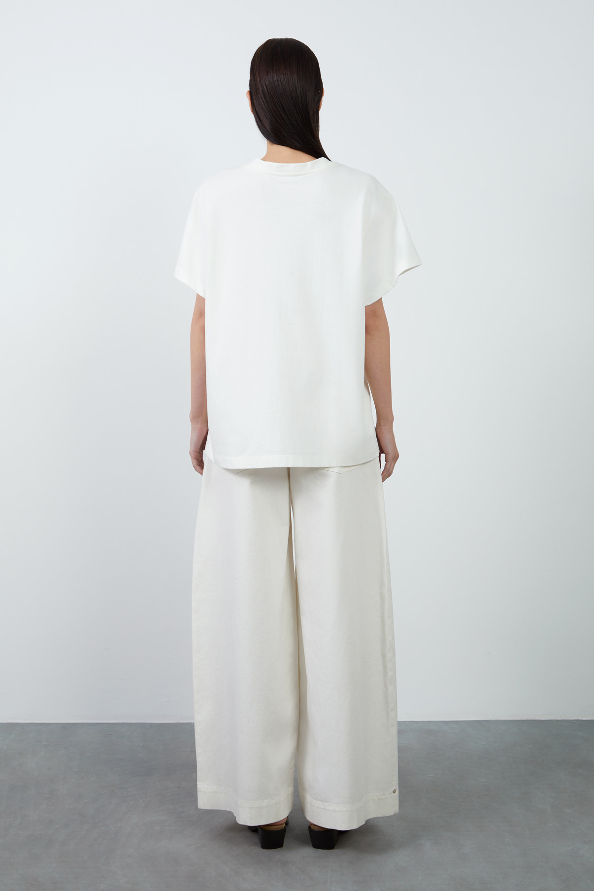 Desen Detaylı Kordon Süslemeli Basic T-shirt