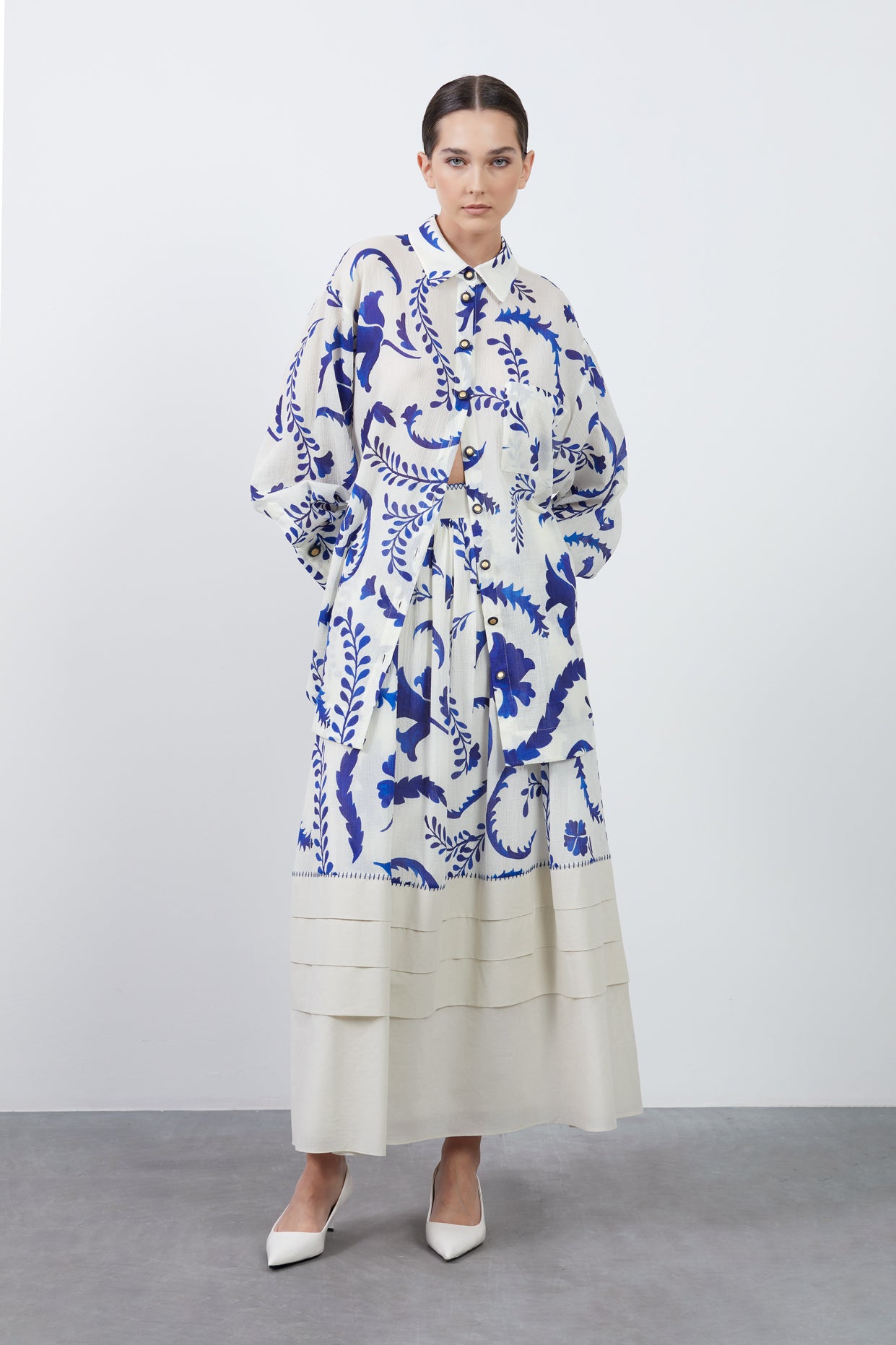 Düğme Detaylı Desenli Gömlek