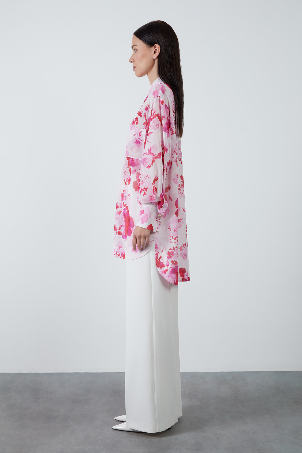 Düğme Detaylı Desenli Şifon Gömlek