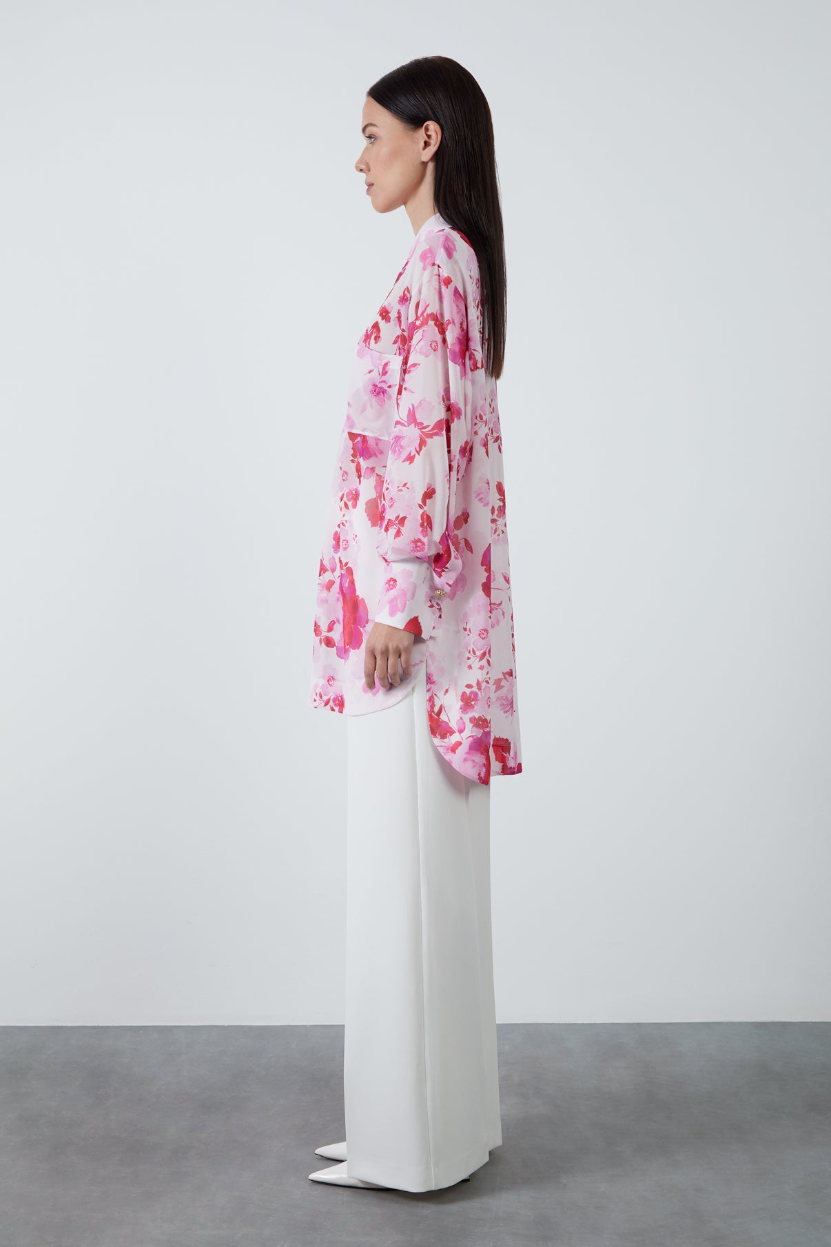 Düğme Detaylı Desenli Şifon Gömlek