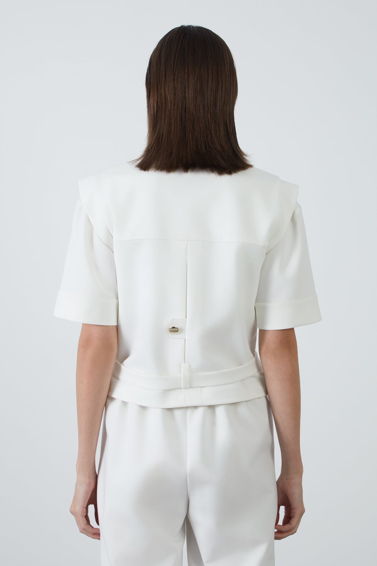 Düğmeli Etekucu Kemerli Yelek