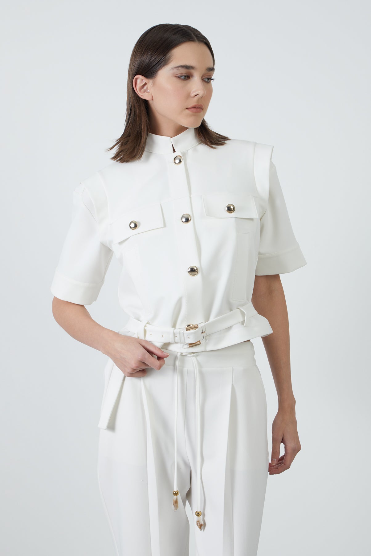 Düğmeli Etekucu Kemerli Yelek