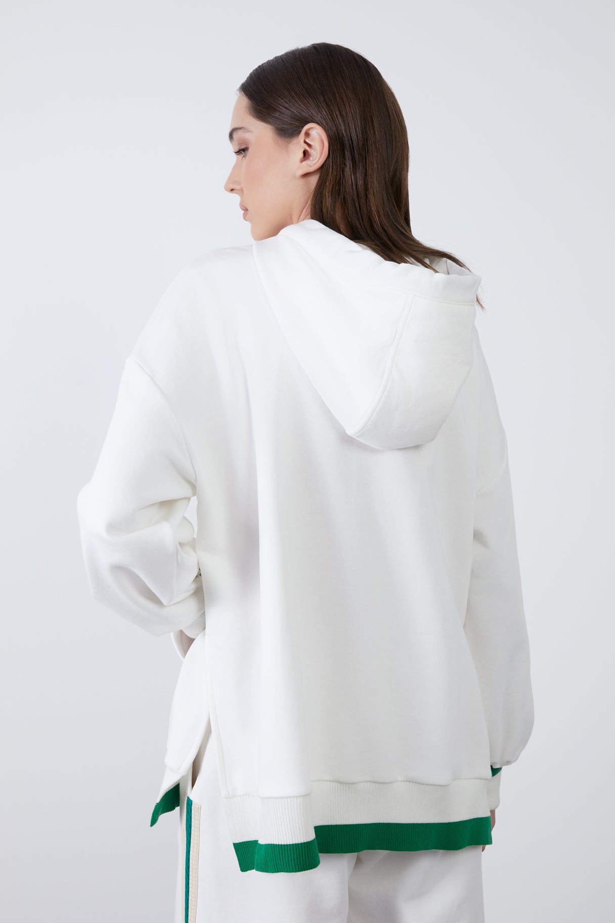 Kapüşon Yakalı Uzun Kollu Sweatshirt