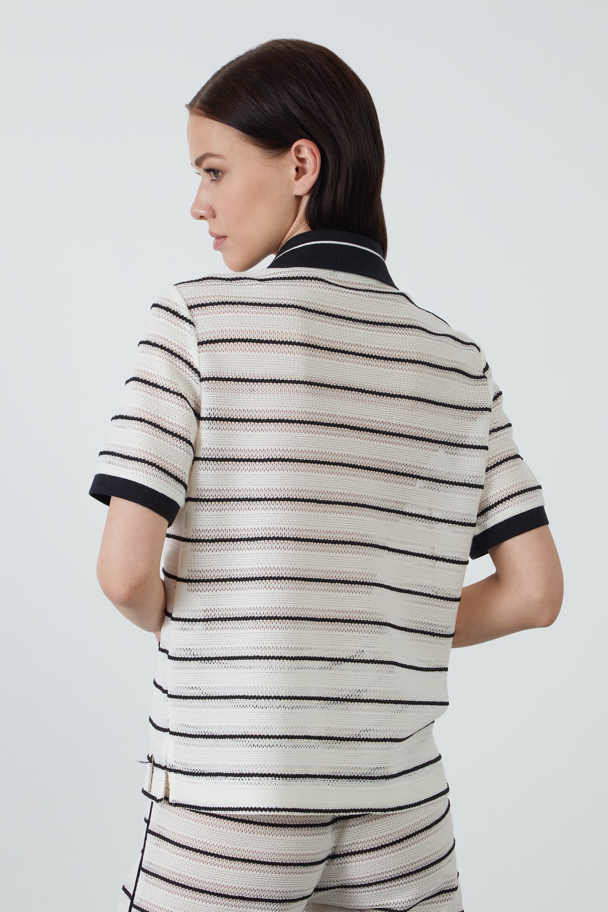 Triko Detaylı Önü Fermuarlı Bluz