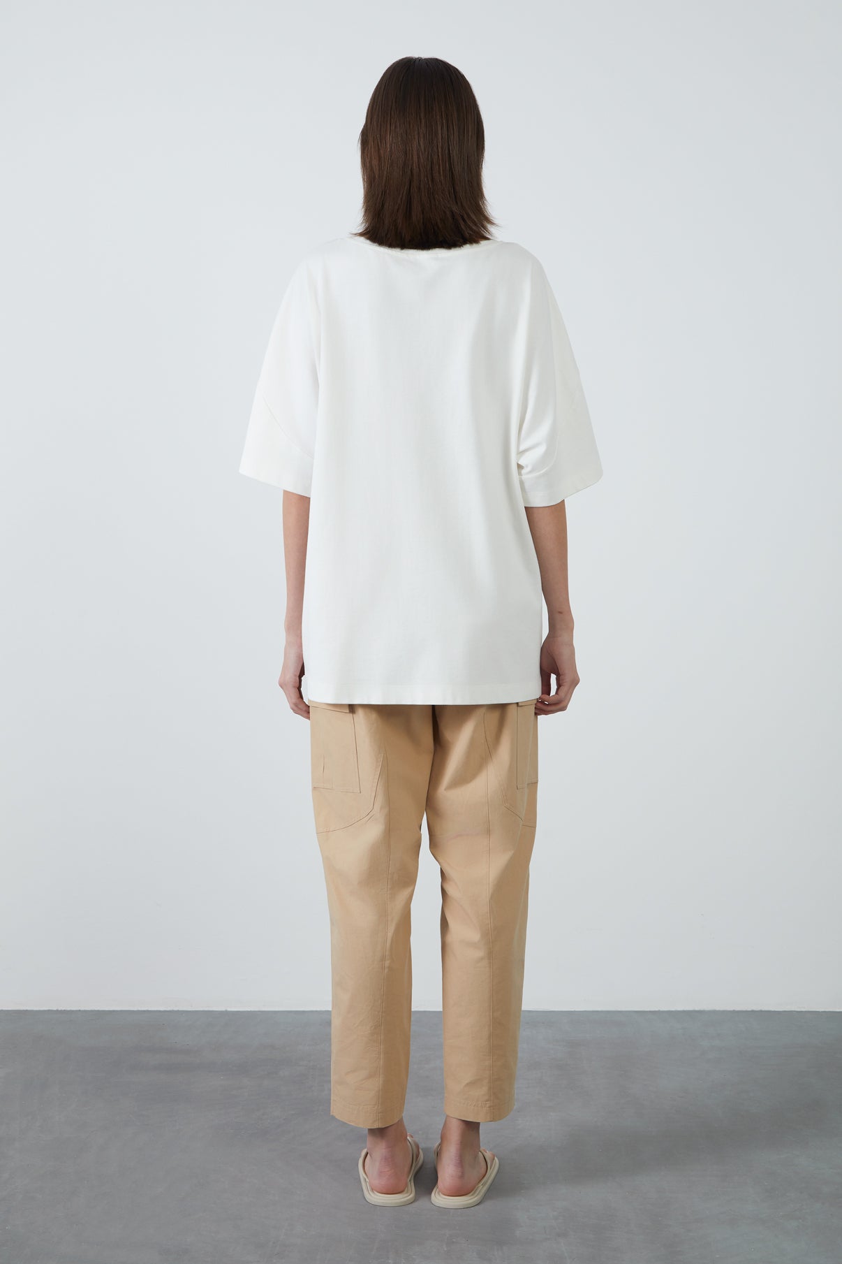 Önü Fermuar Detaylı Bisiklet Yaka Tişört