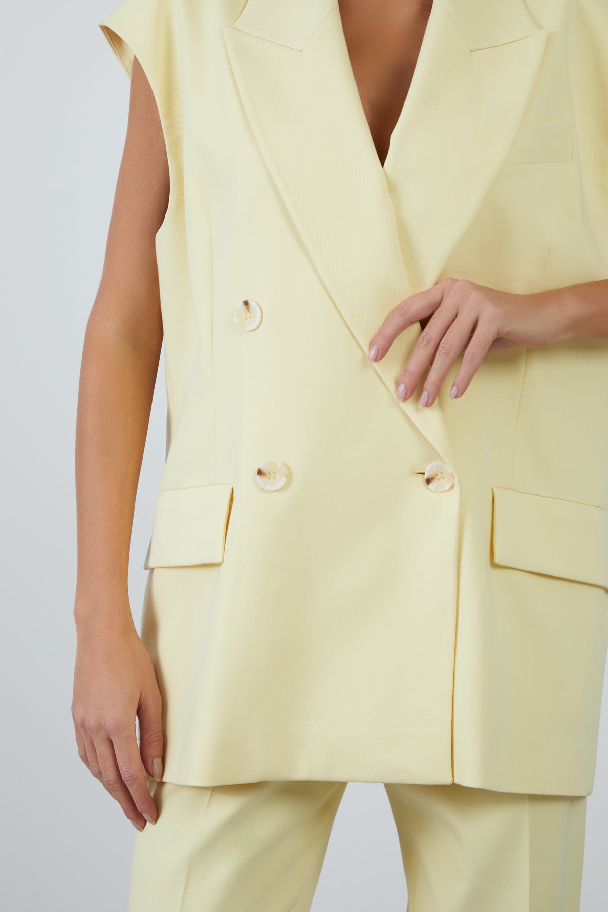 Origami Katlama Detaylı İşlemeli Kruvaze Yelek