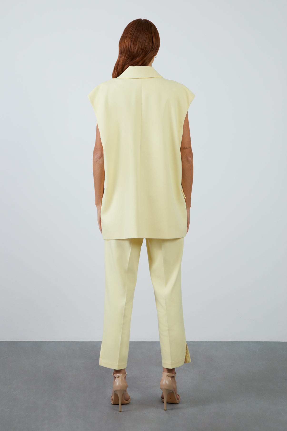 Origami Katlama Detaylı İşlemeli Kruvaze Yelek