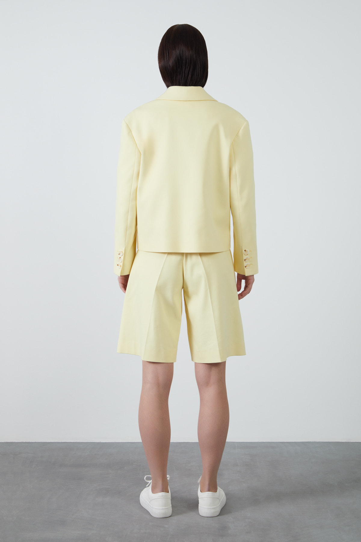 Cep Kapağı Sünger Detaylı Kutu Form Ceket