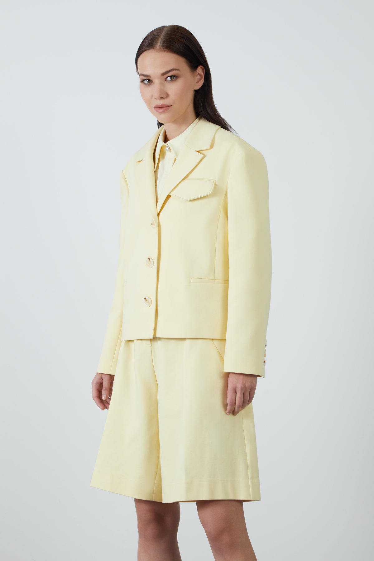 Cep Kapağı Sünger Detaylı Kutu Form Ceket