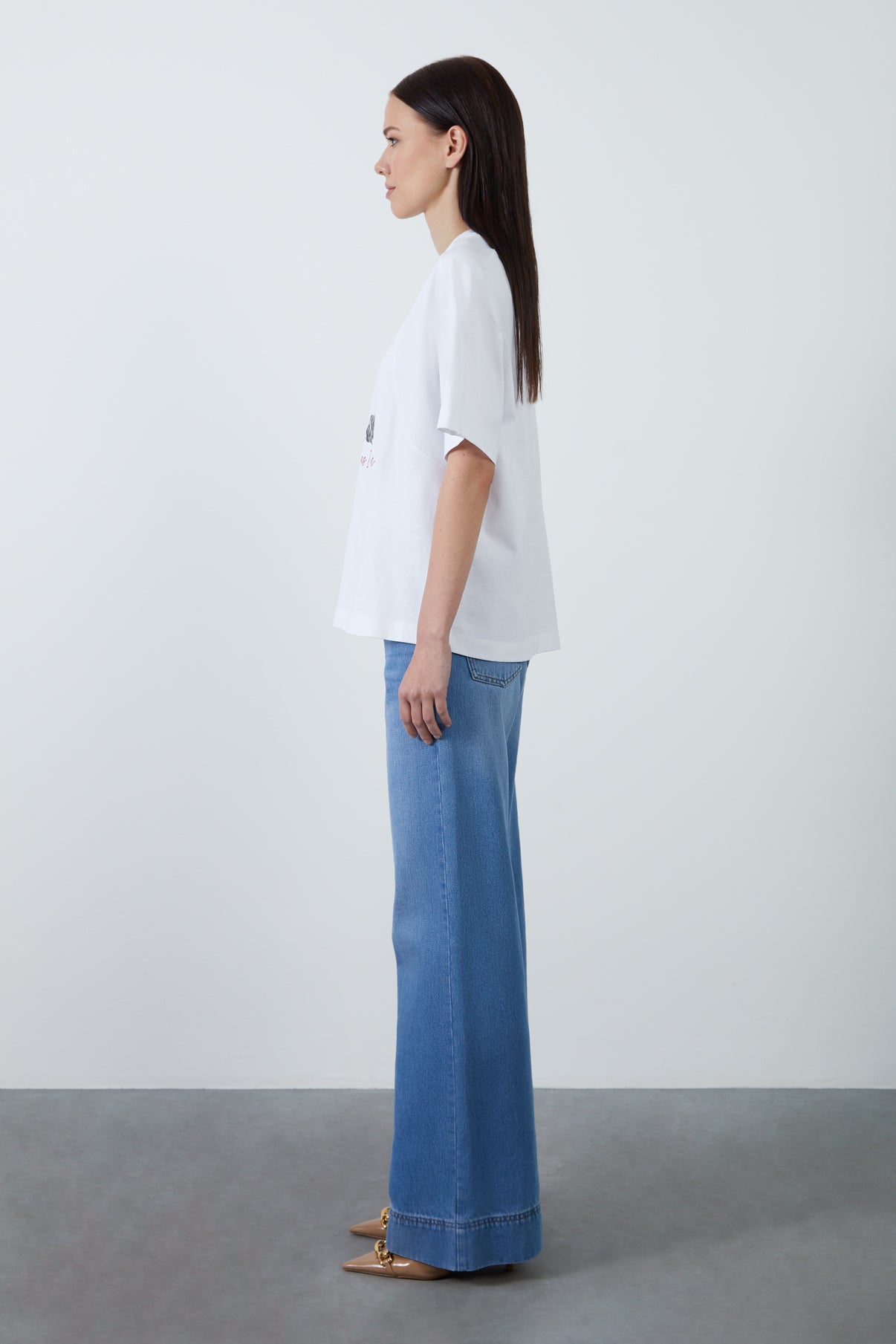 Ön Beden Gül Baskı Detaylı Kısa Kollu T-Shirt