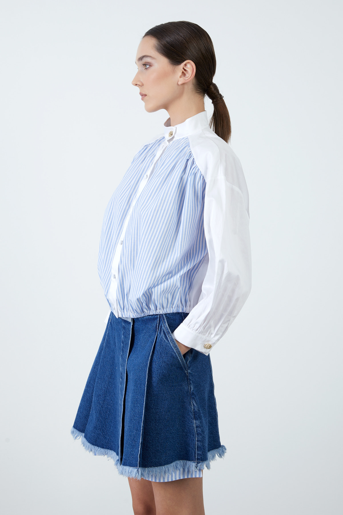 Düğme Detaylı Dik Yaka Poplin Gömlek