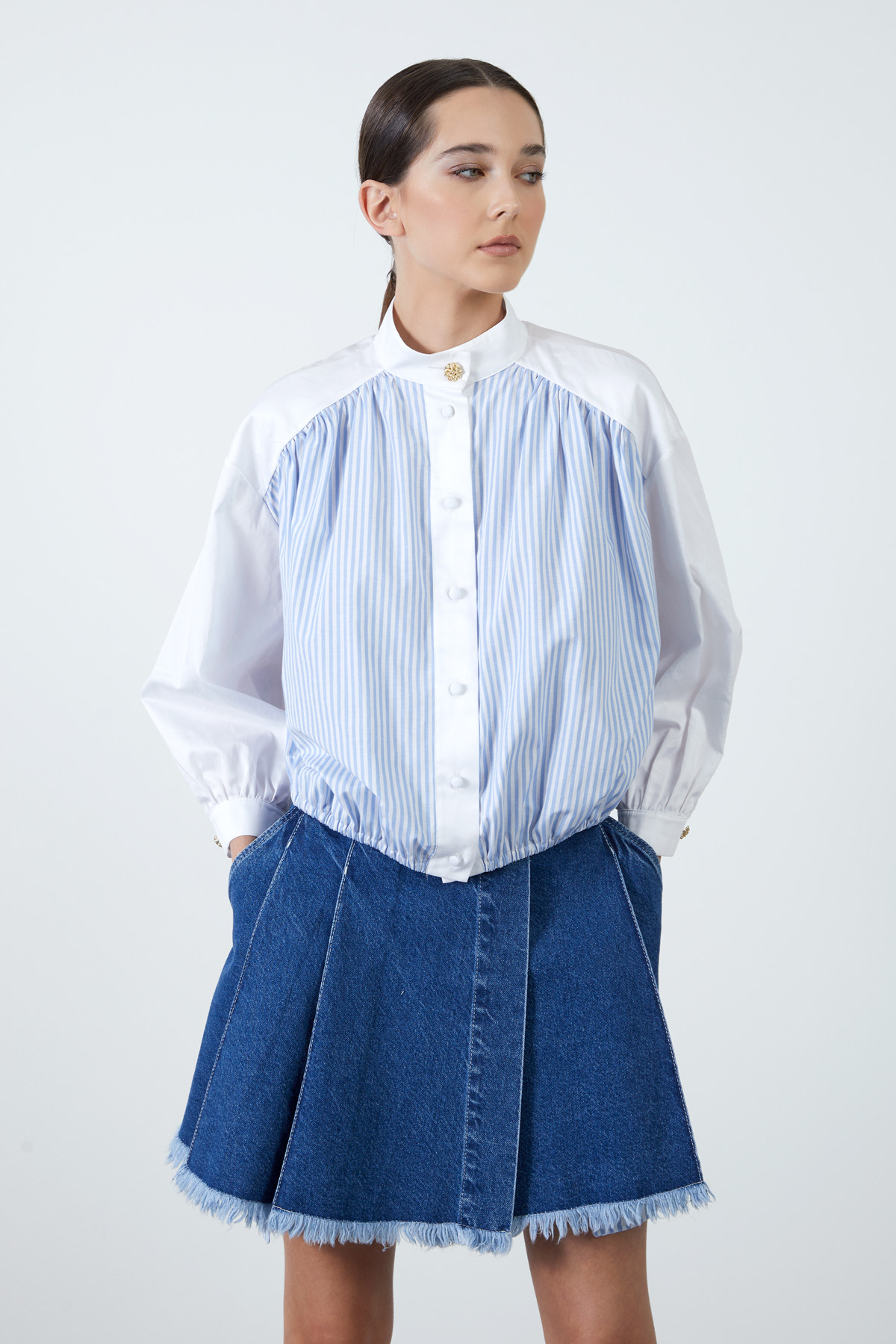 Düğme Detaylı Dik Yaka Poplin Gömlek