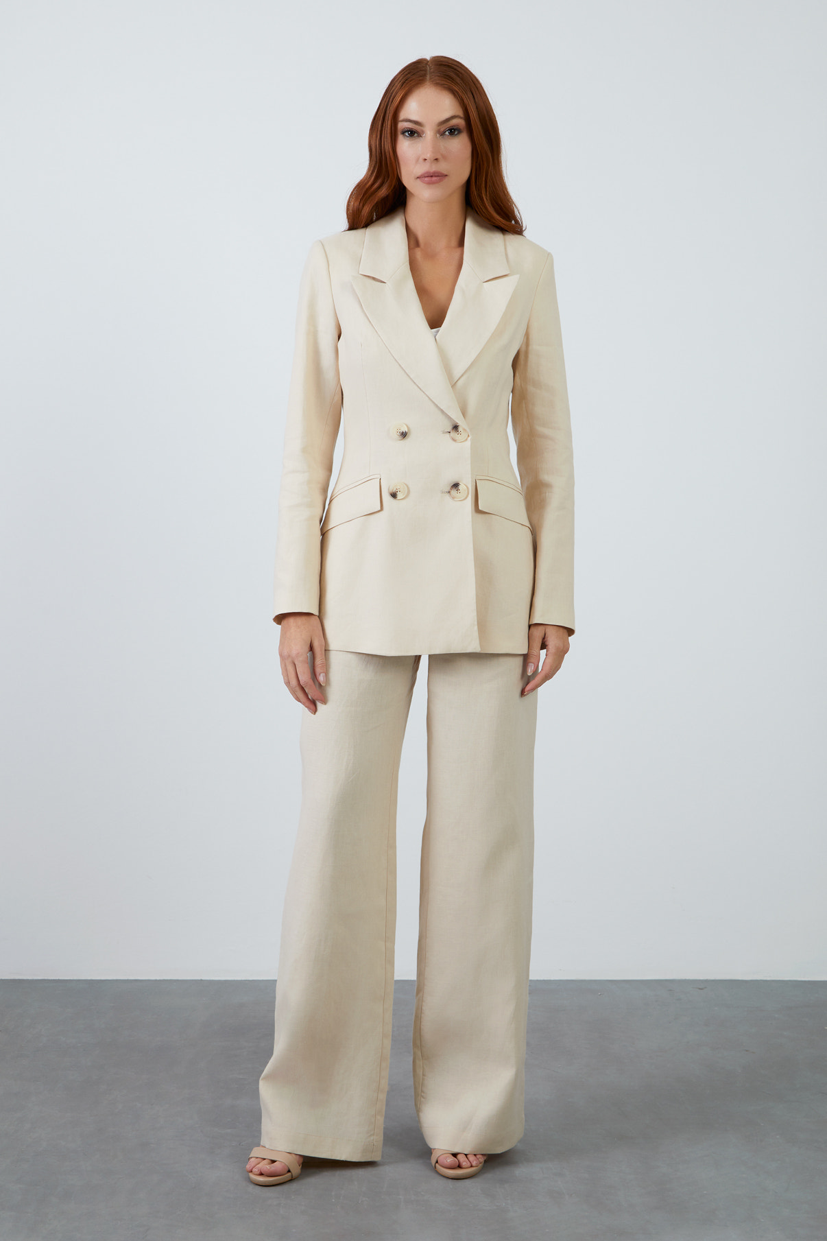 Düğme Detaylı Ceketli Ve Palazzo Pantolonlu Takım