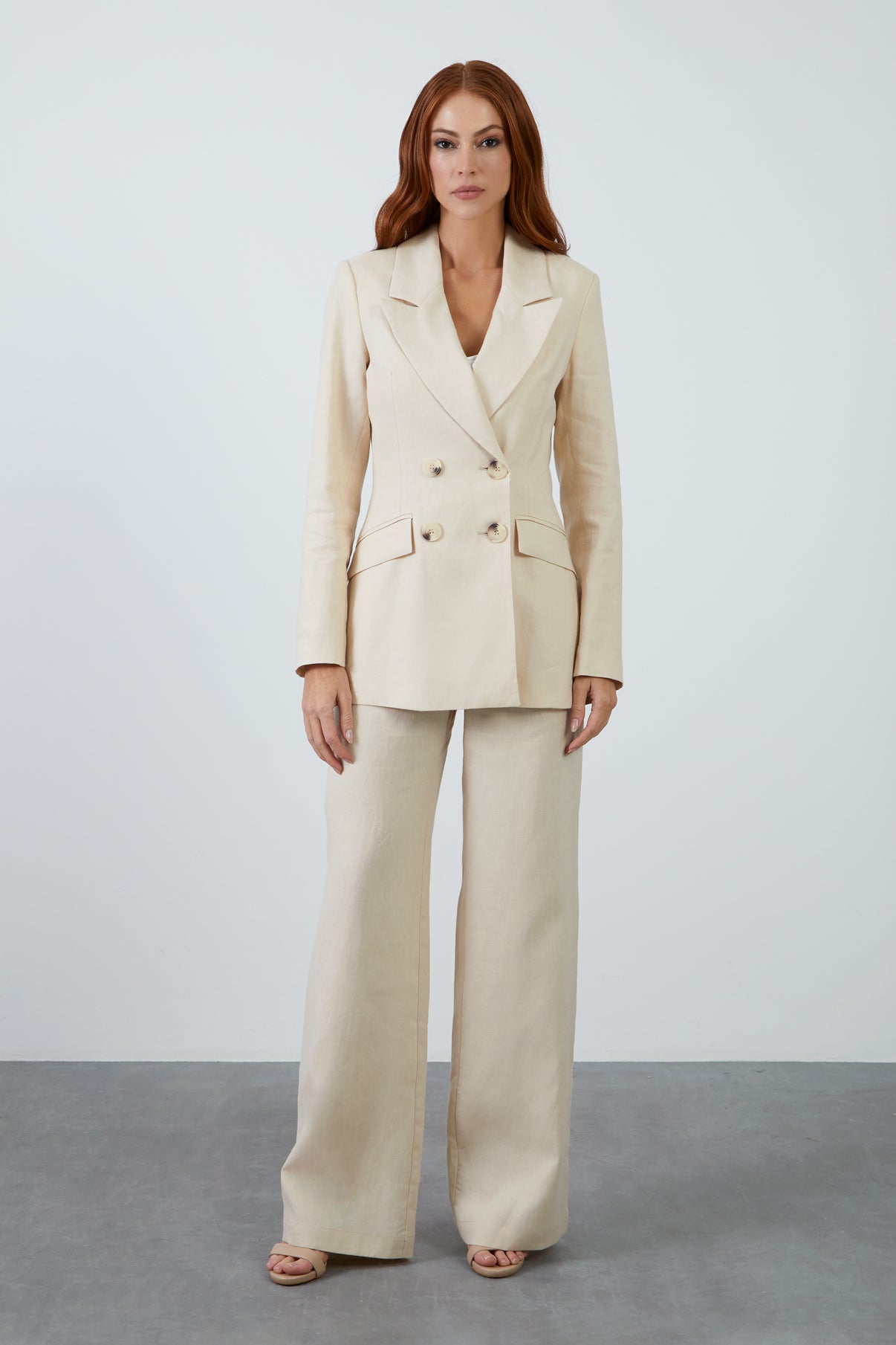 Düğme Detaylı Ceketli Ve Palazzo Pantolonlu Takım