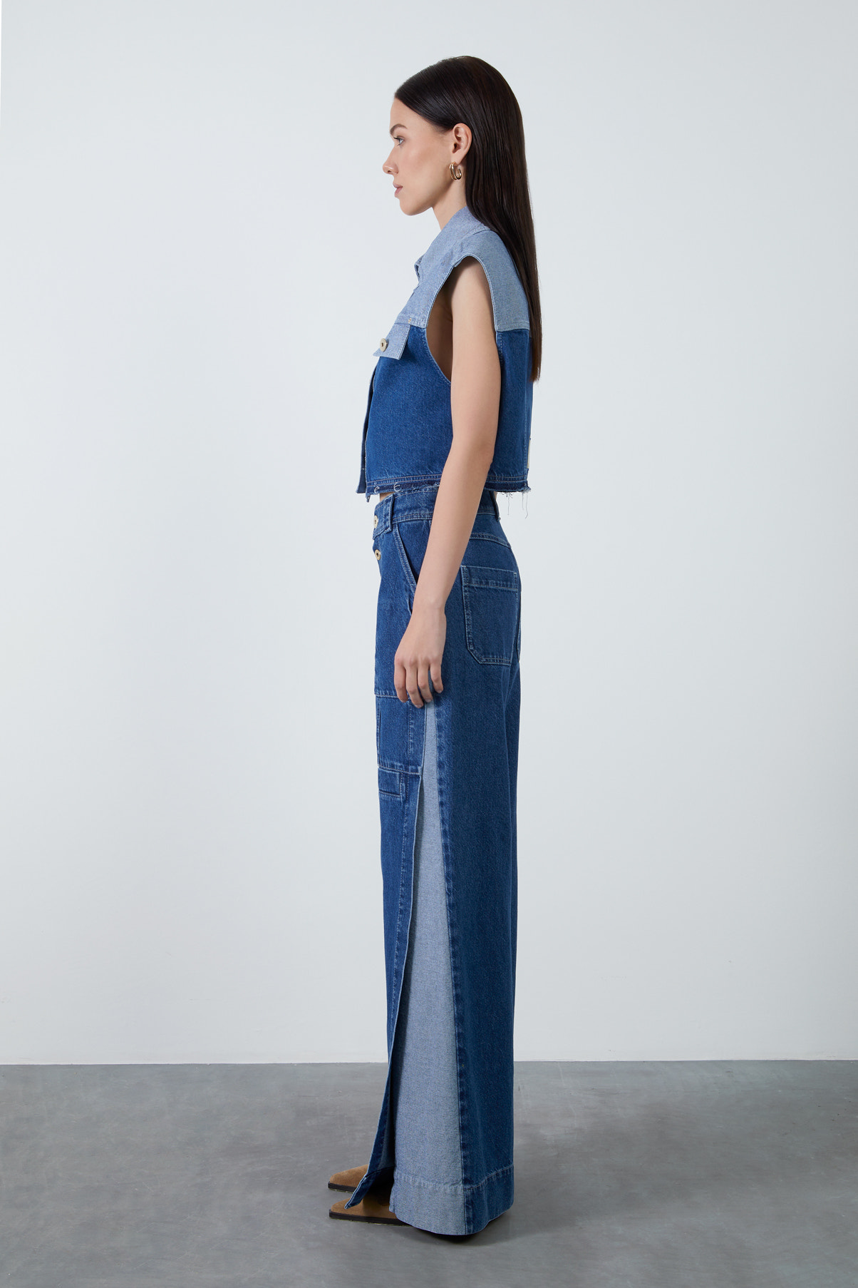 Arkası Etiket Detaylı İki Renk Jean Yelek