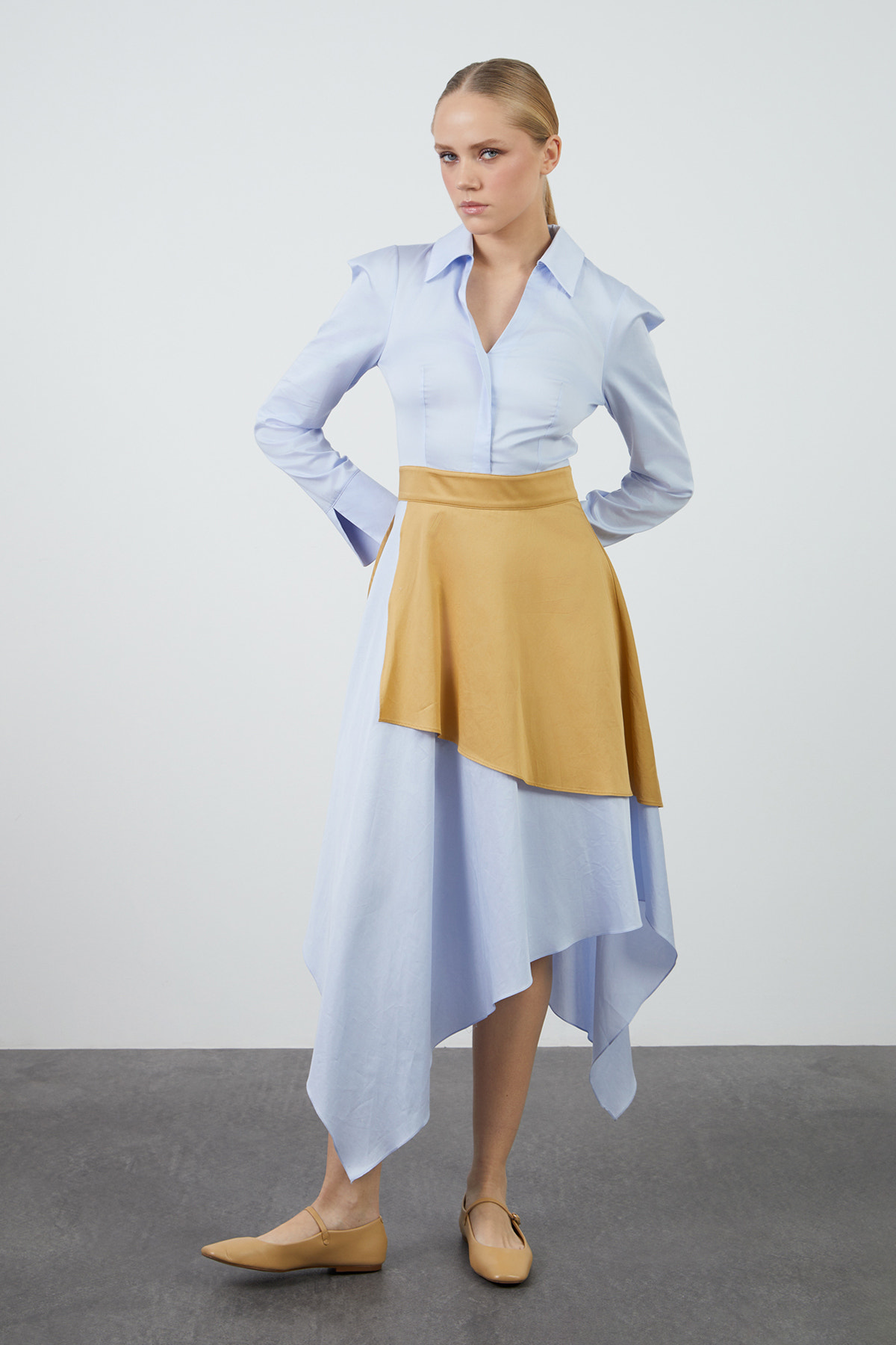 Renk Kontrast Detaylı Midi Elbise