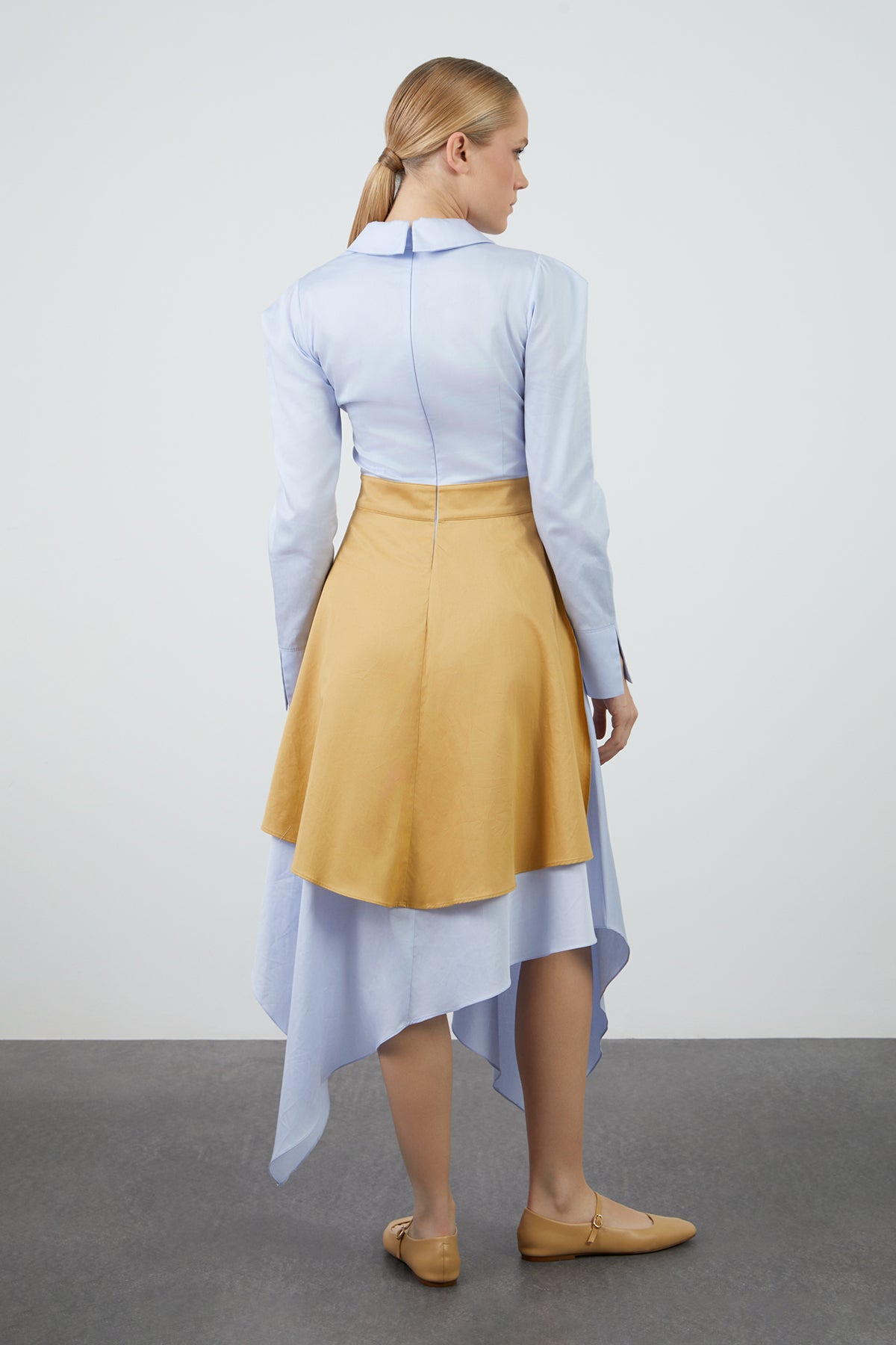 Renk Kontrast Detaylı Uzun Asimetrik Elbise