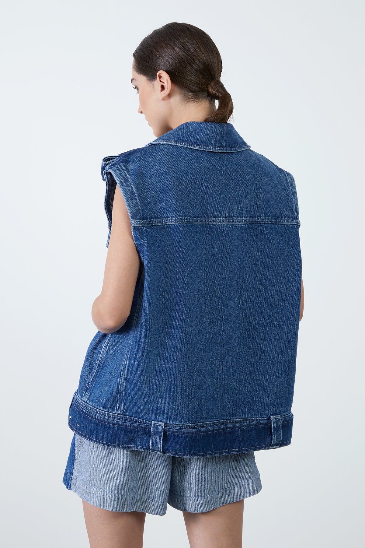 Cep Ve Düğme Detaylı Denim Ceket