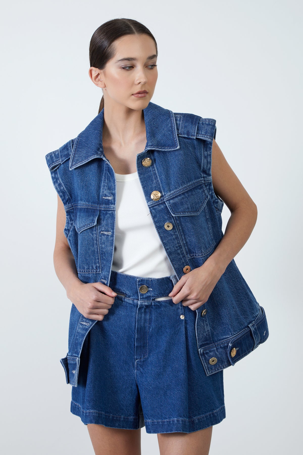 Cep Ve Düğme Detaylı Denim Ceket