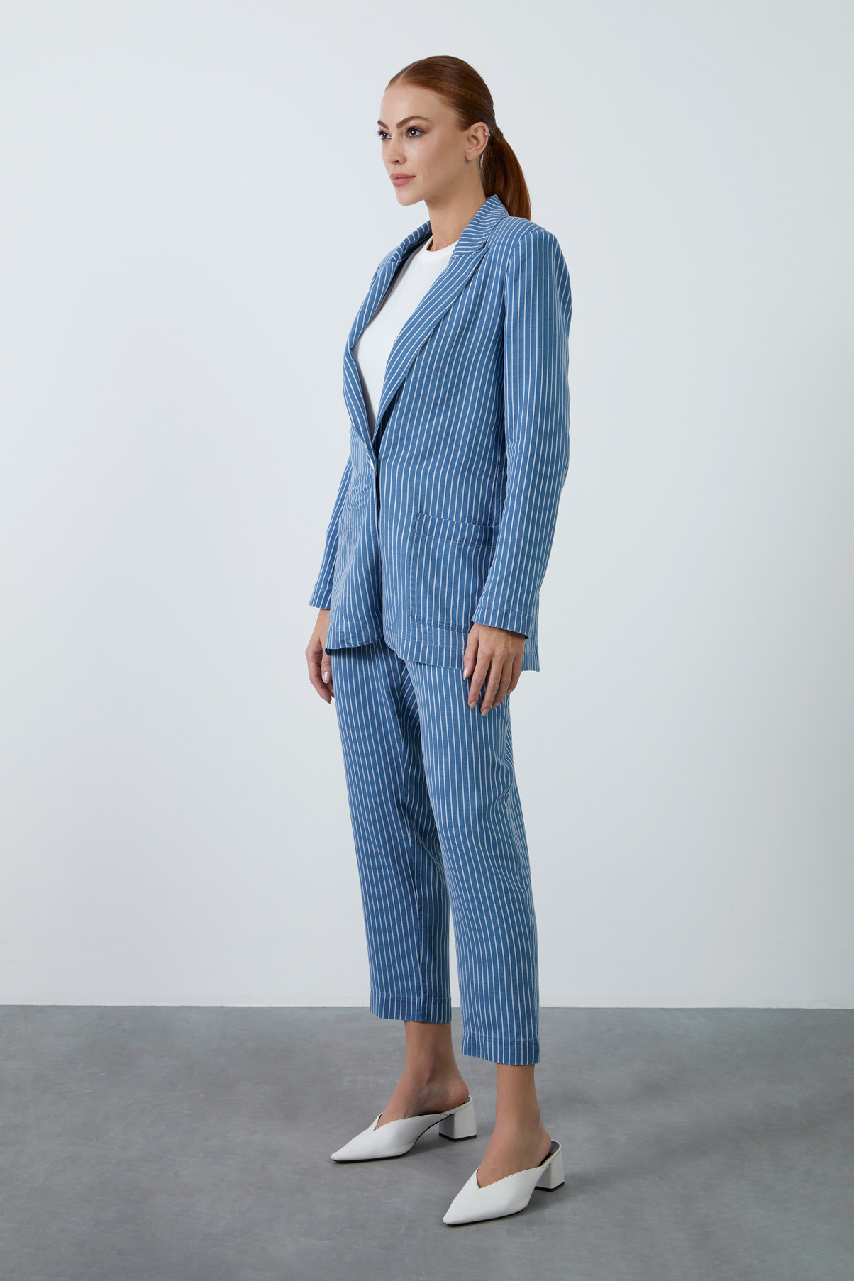 Boru Paça Pantolonlu Çizgili Takım