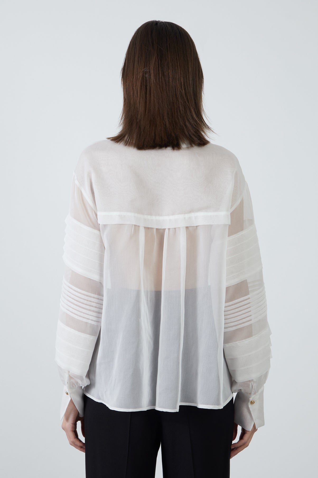 Kolları Nevrür Detaylı Transparan Şifon Gömlek