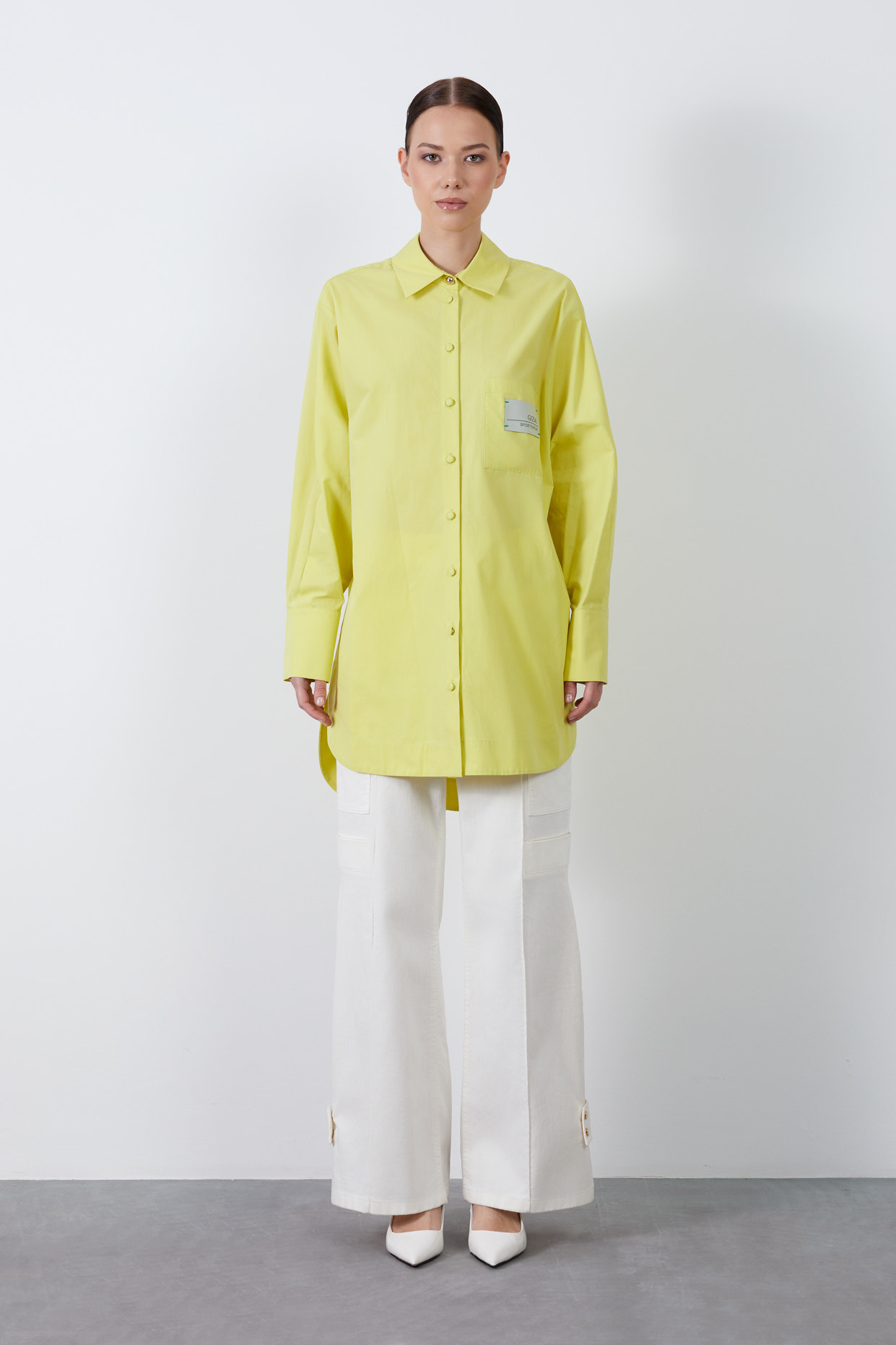 Etiket Detaylı Uzun Gömlek