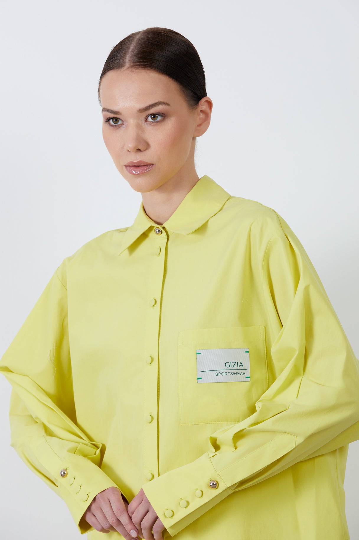 Etiket Detaylı Uzun Gömlek