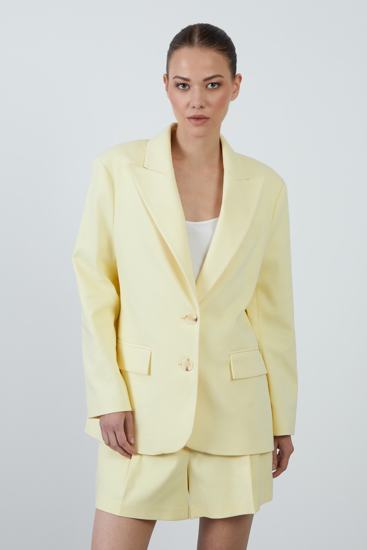 Kollarda Origami Katlama Detaylı İşlemeli Ceket