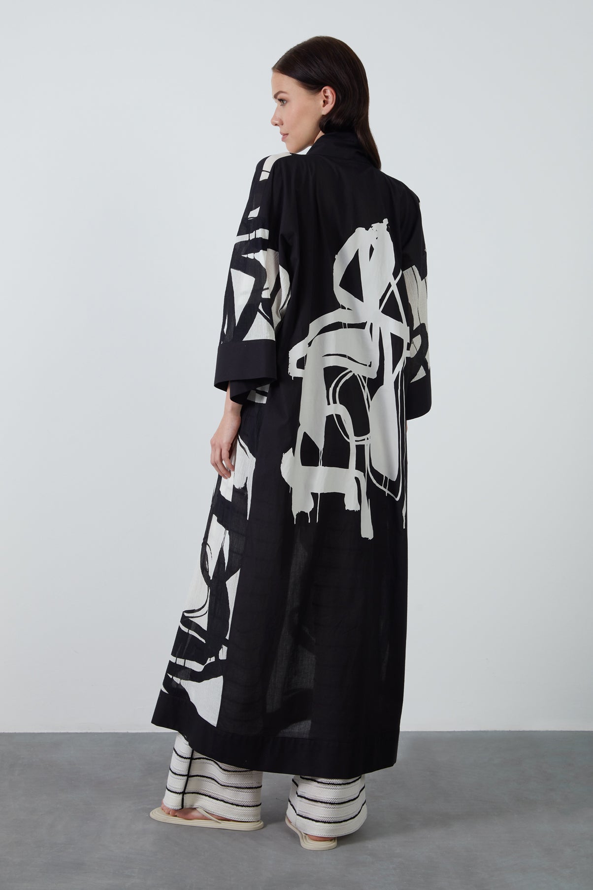 Boncuklu Kordon Detaylı Desenli Kimono