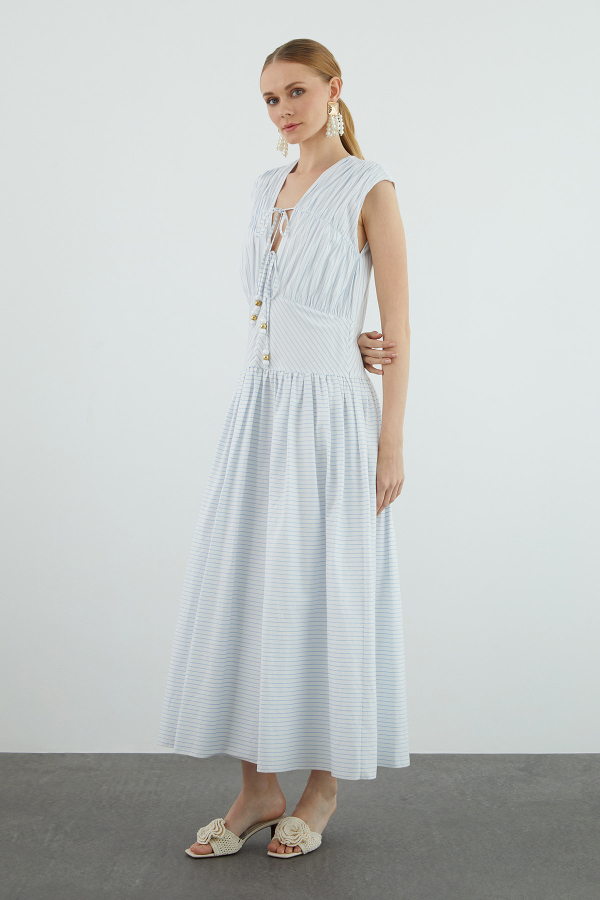 Bağucu İşlemeli Çizgili Maxi Elbise