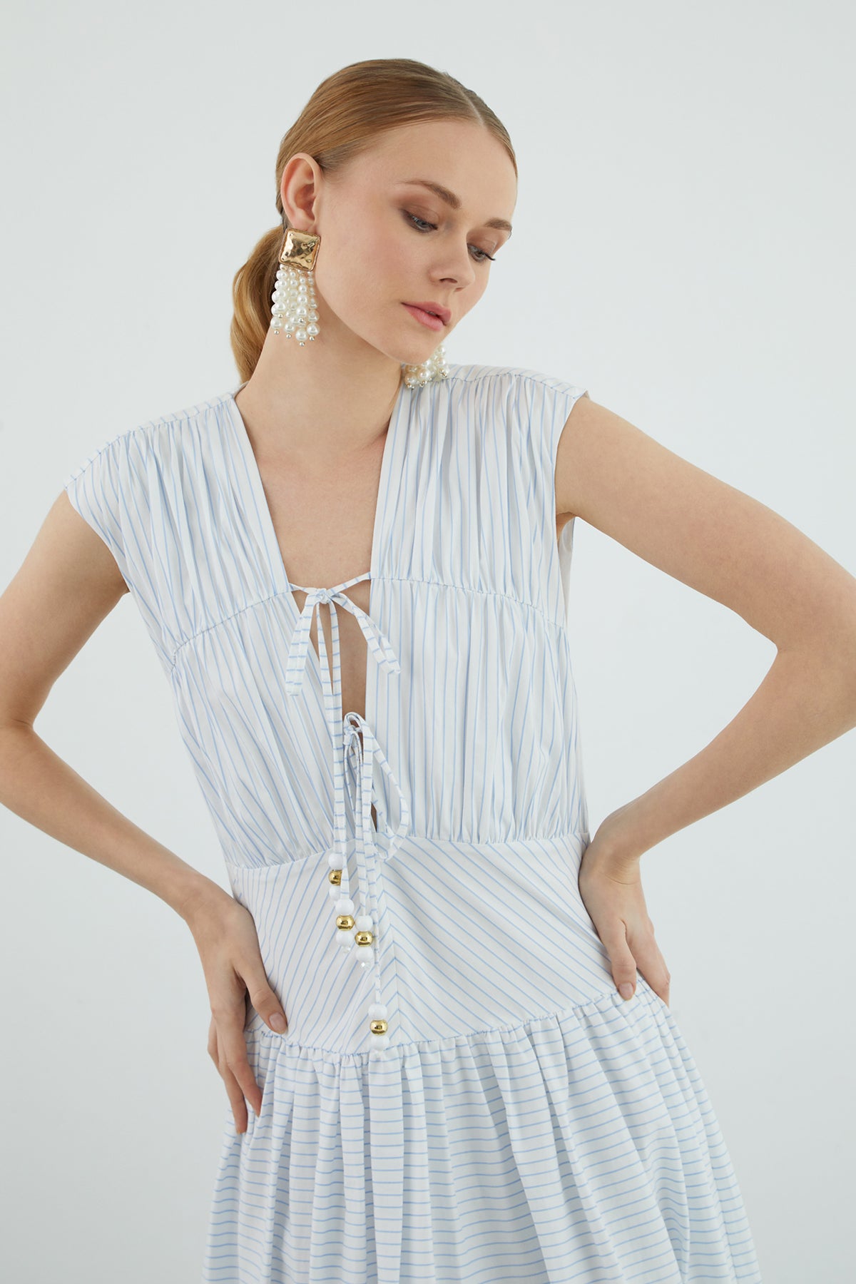 Bağucu İşlemeli Çizgili Elbise