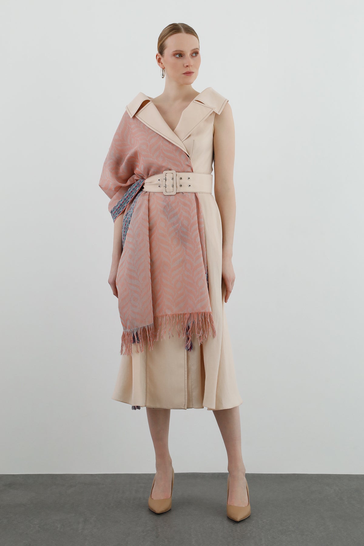 Kenarı Şerit Desenli Şal