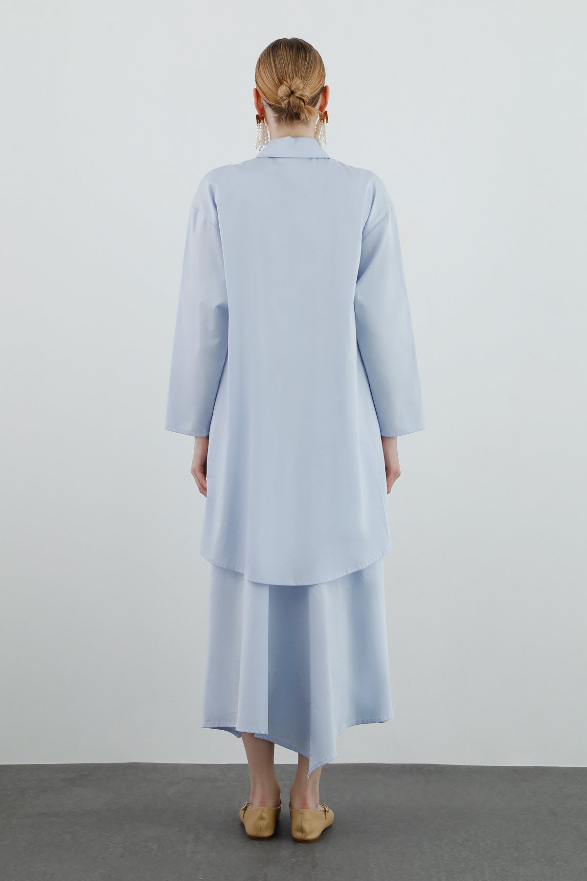 Asimetrik Düğme Detaylı Uzun Kollu Gömlek Elbise