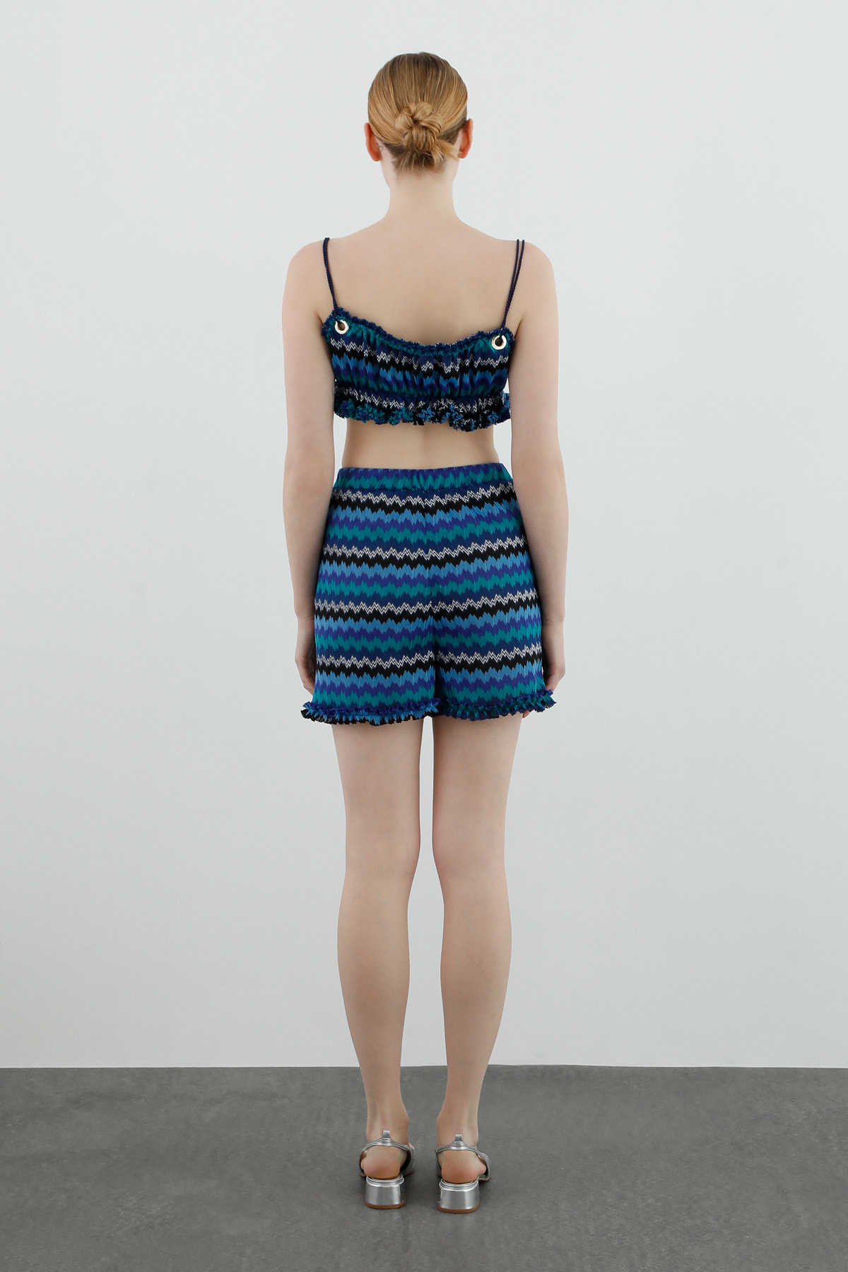 Beli Lastikli Kordon Detaylı Şort