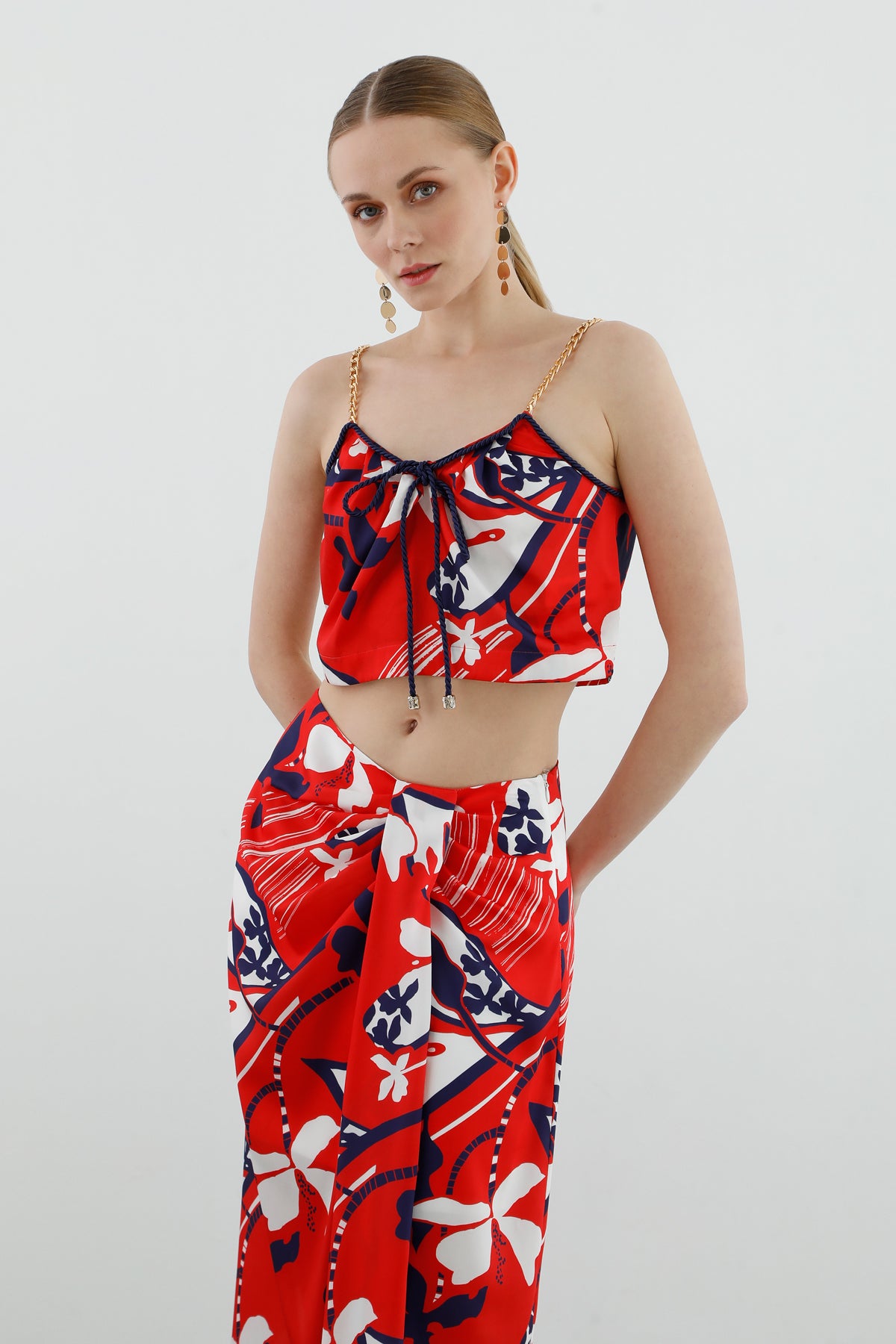 Zincir Askılı Desenli Top Ve Etekli Takım