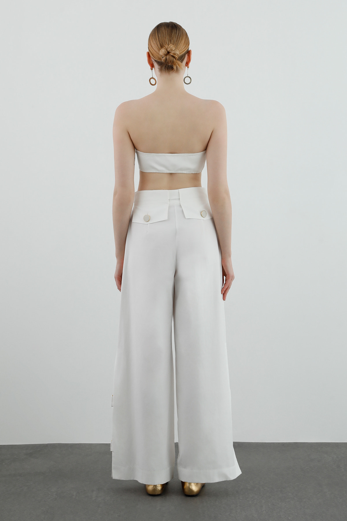 Seyyar Kuşaklı Yandan Yırtmaçlı Bol Kesim Pantolon