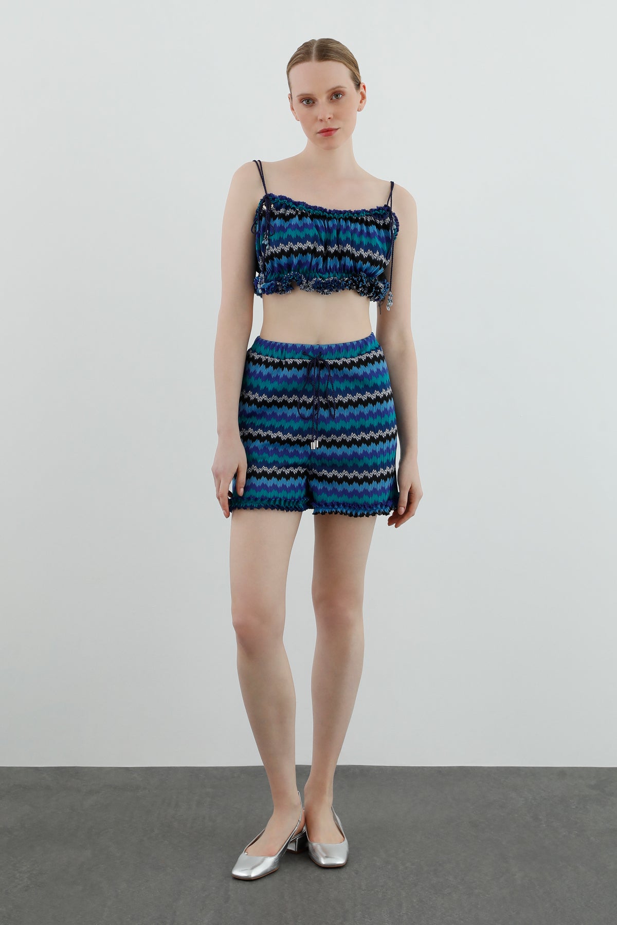 Kordon Askılı Etekucu Büzgülü Crop Bluz