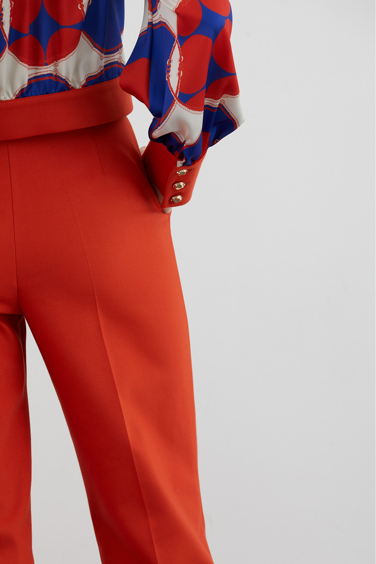 Desenli Ceket Ve Bol Paça Pantolonlu Takım